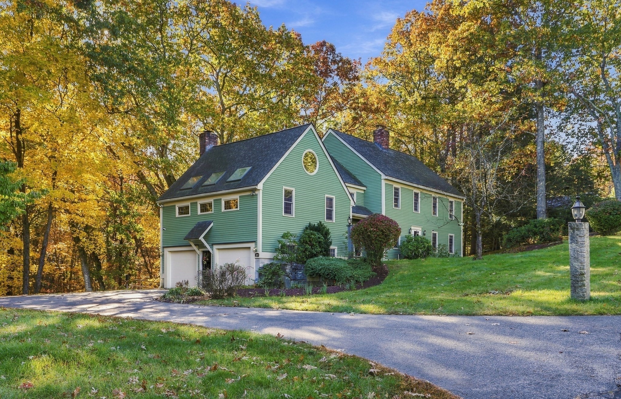 185 Kettle Hole Rd — photo