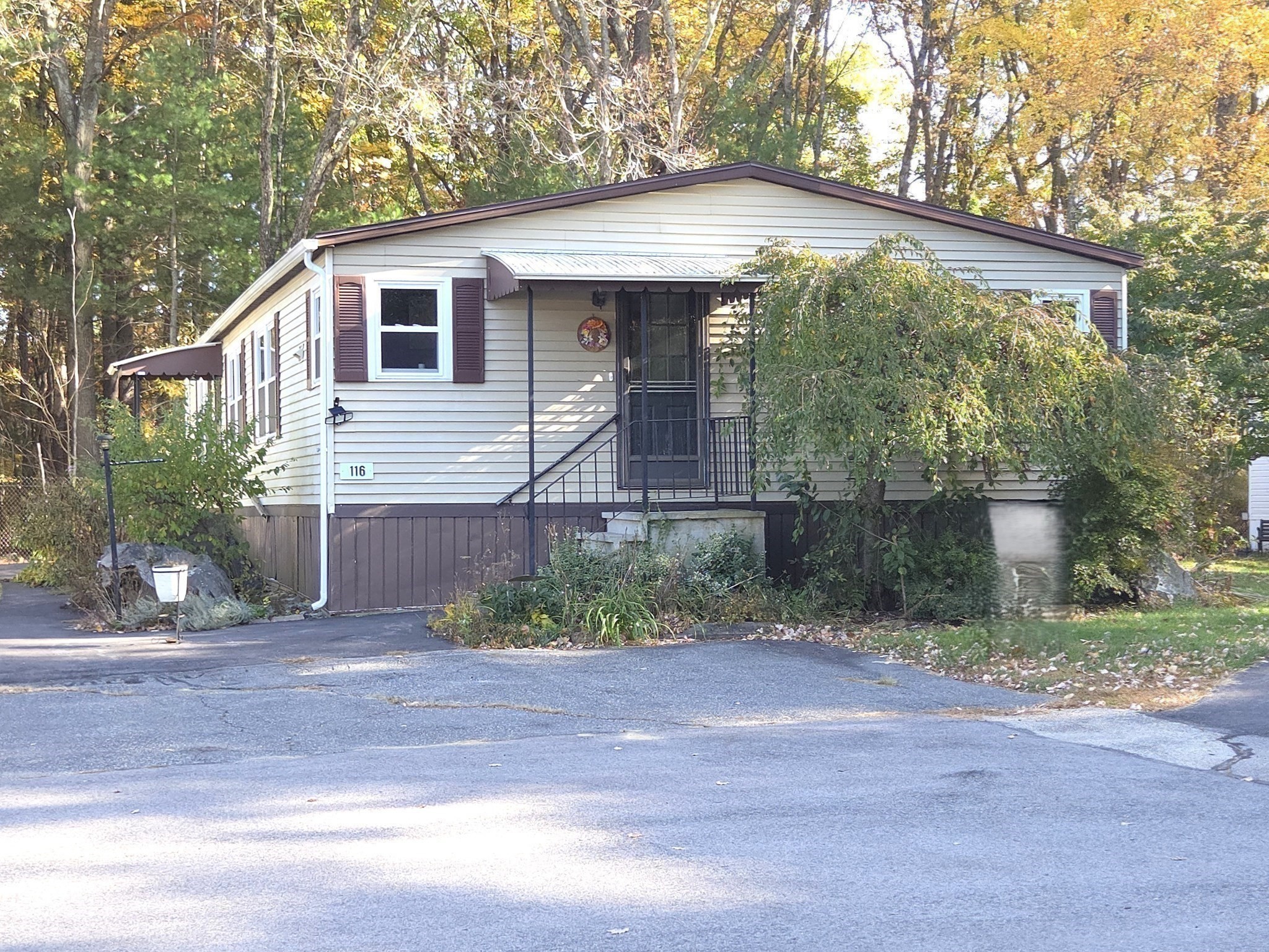 116 Victoria Lane — photo