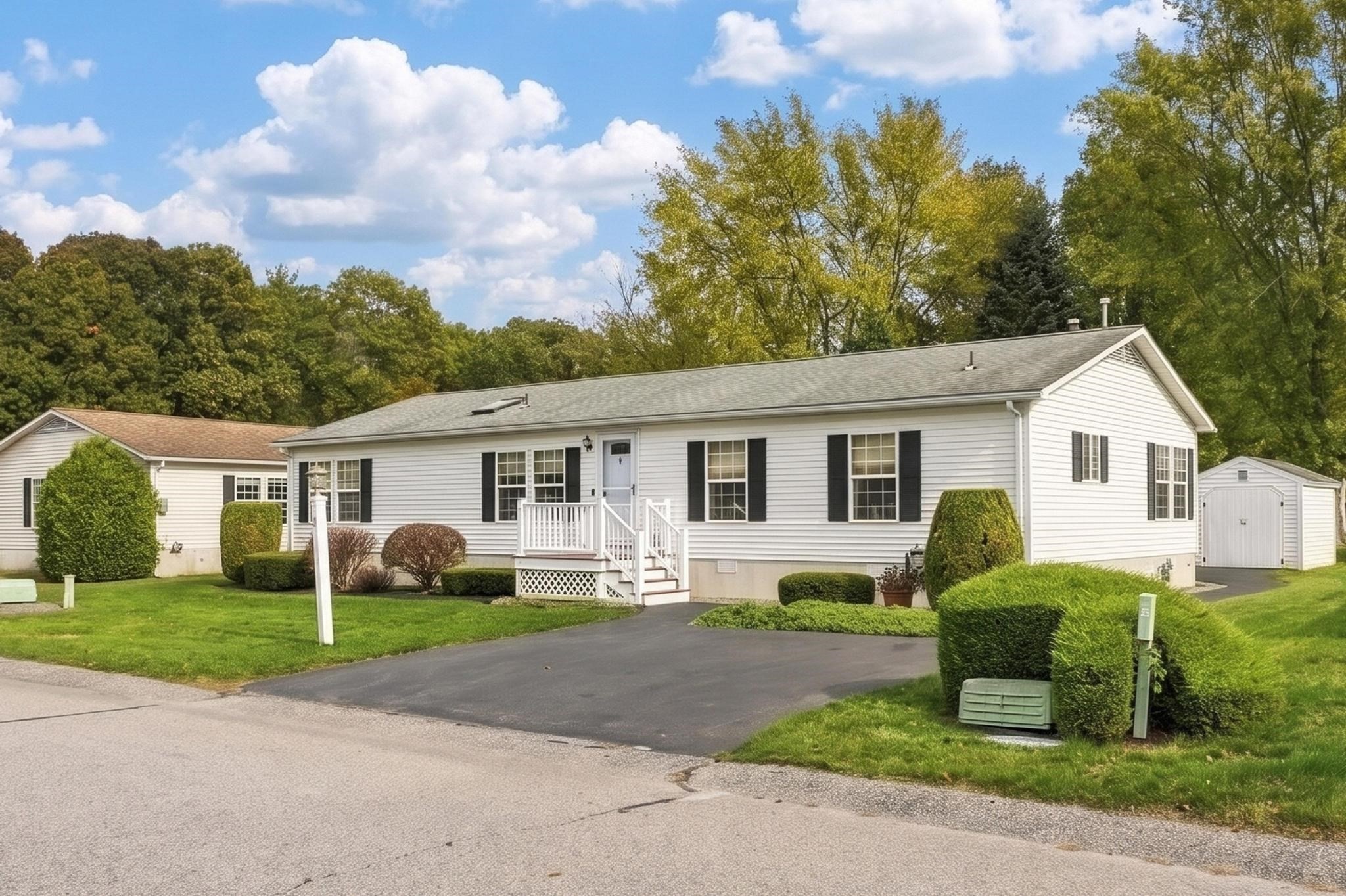 3 Knollwood — photo