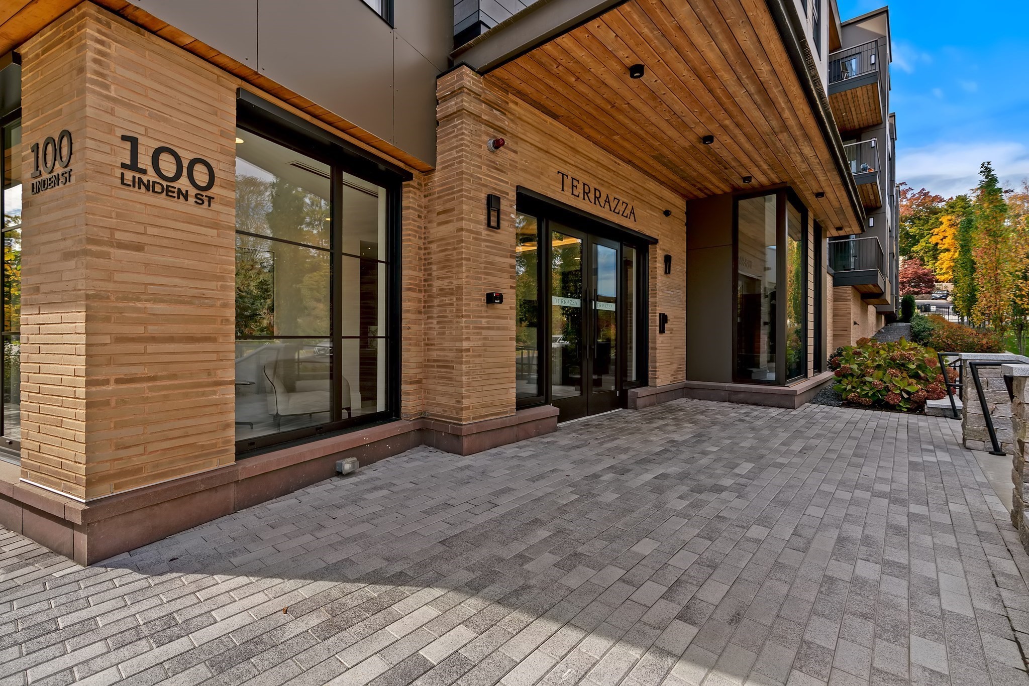 100 Linden St #109 — photo