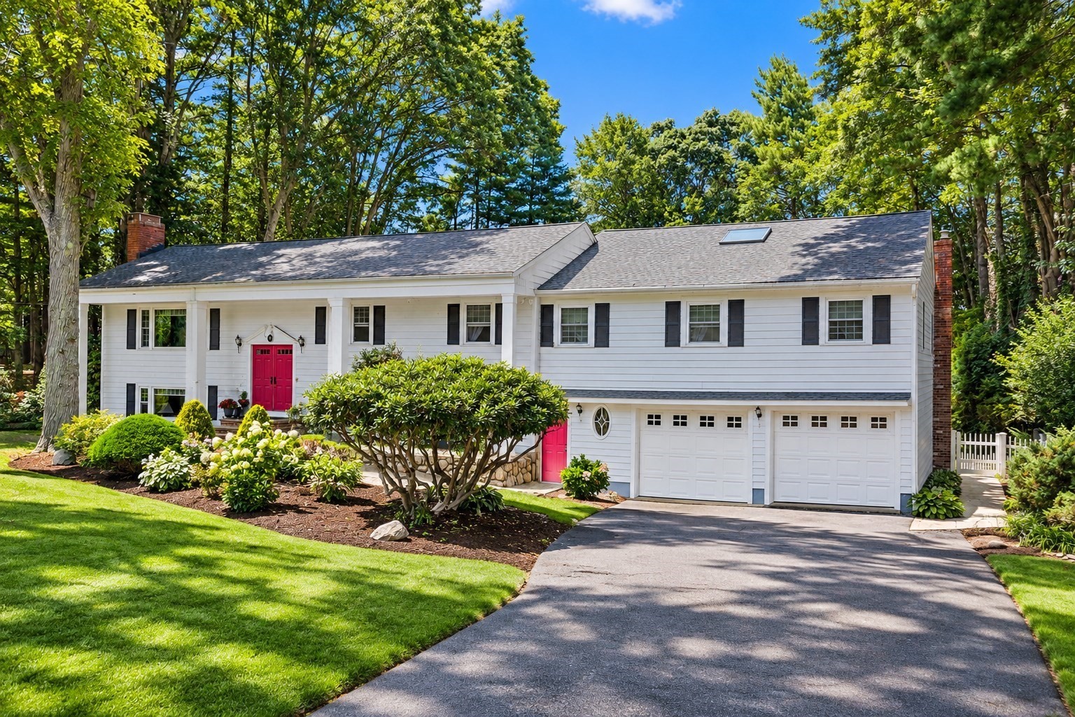 5 Surrey Ln — photo