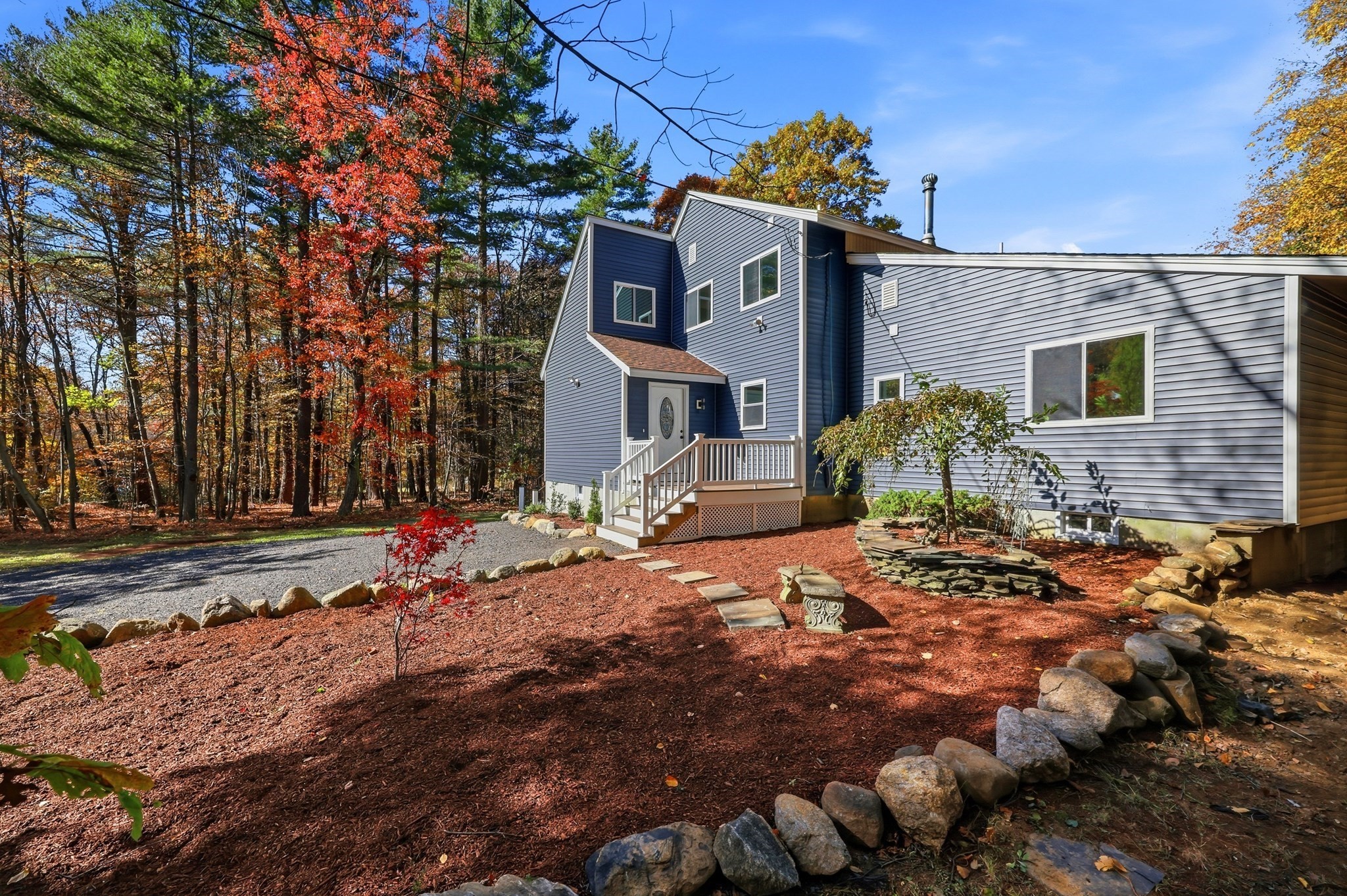139 E Hill Rd — photo