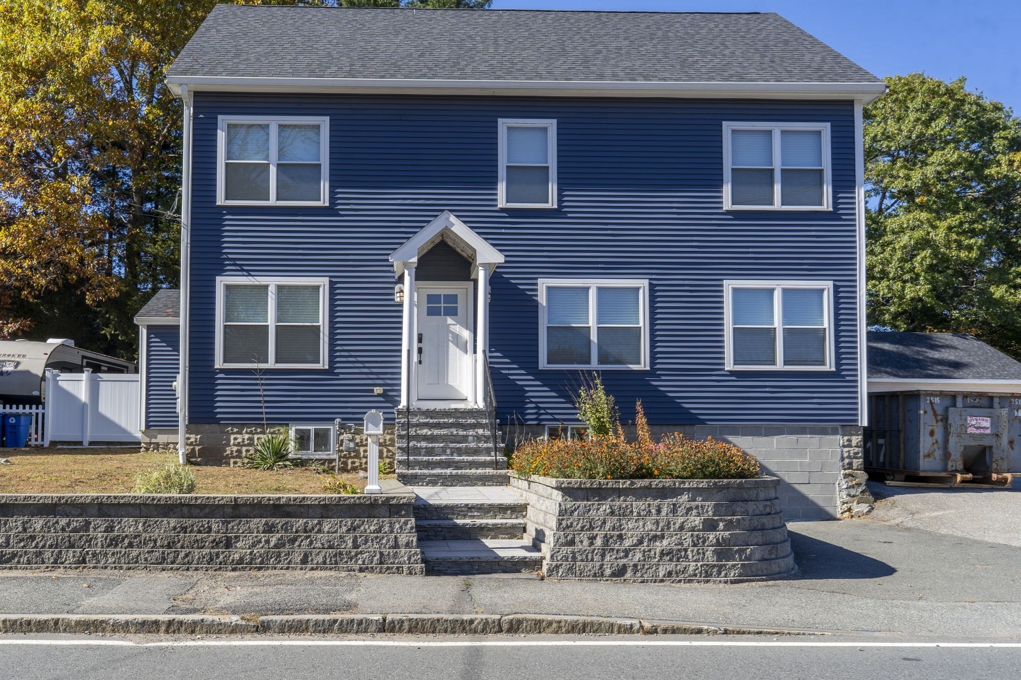 172 Montrose Ave — photo