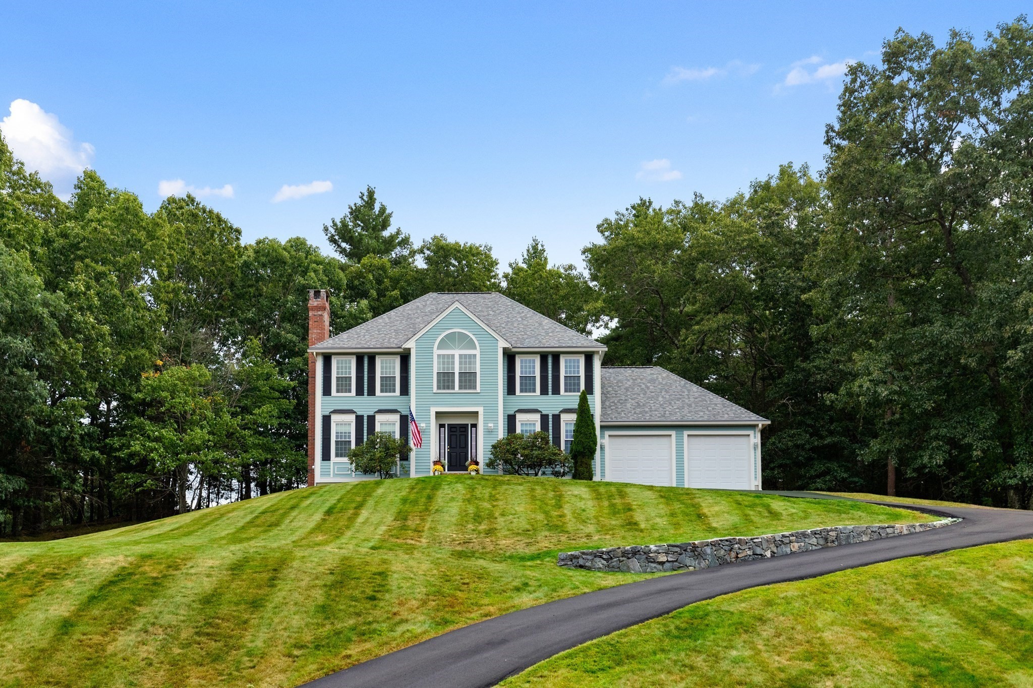 9 Hickory Lane — photo