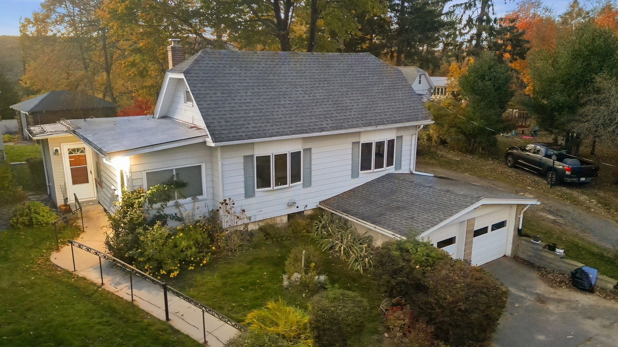 153 Copperfield Rd — photo