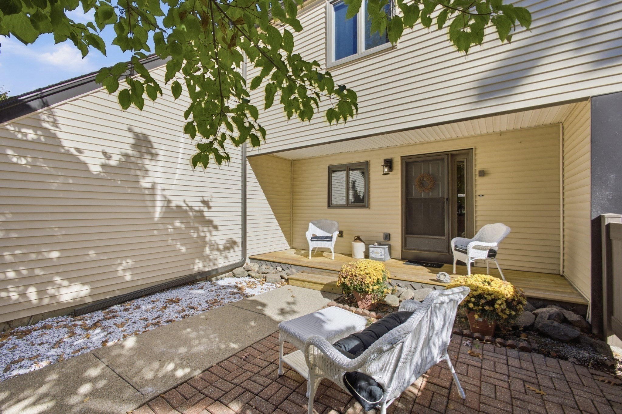 6 Clarendon Cmn #6 — photo