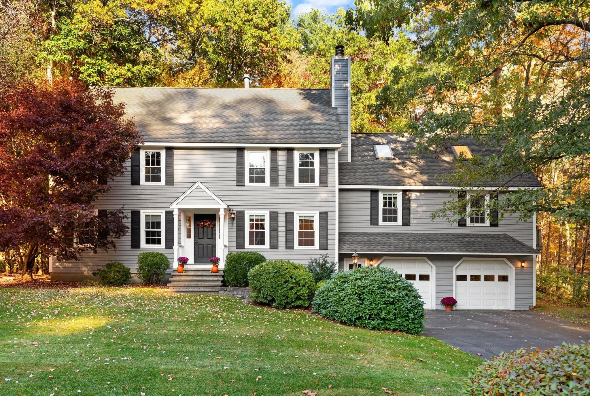 33 Village View Rd — photo