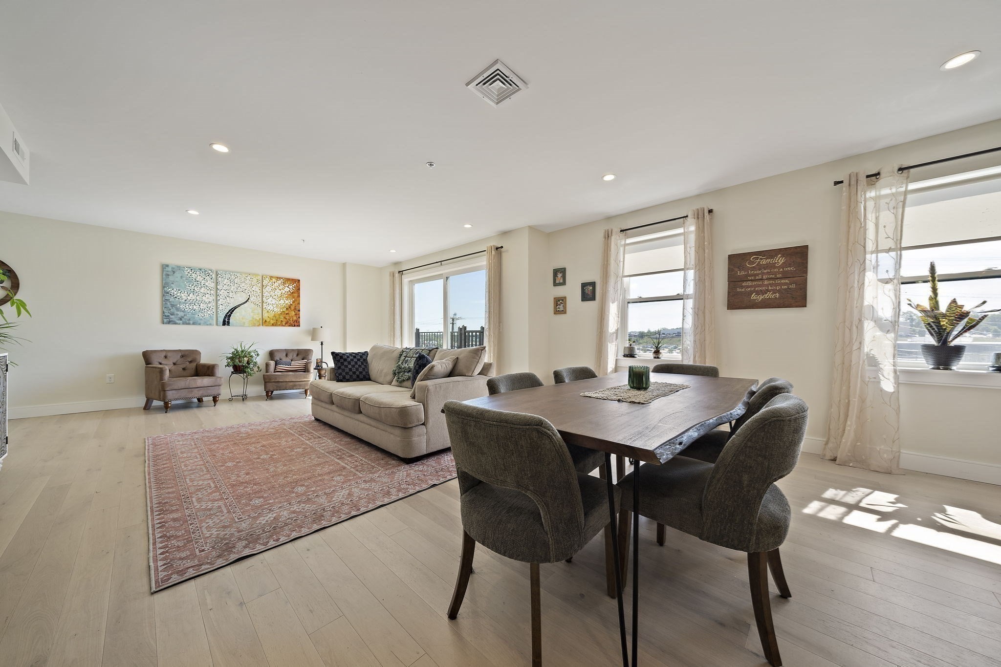 488 Quincy Ave #D — photo
