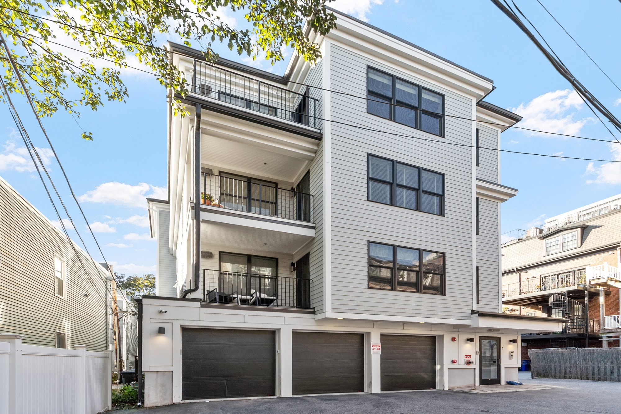 1 Leonard Pl #4 — photo