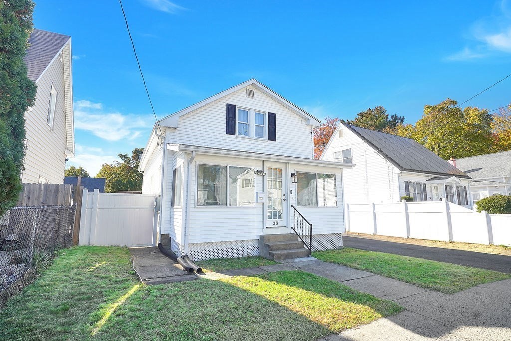 38 Merrimac Ave — photo