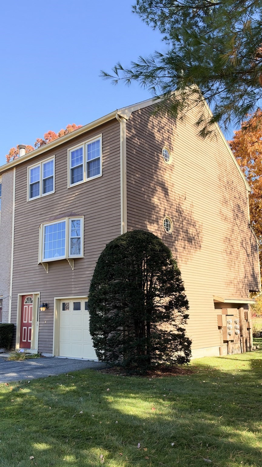 102 Heritage Dr #102 — photo