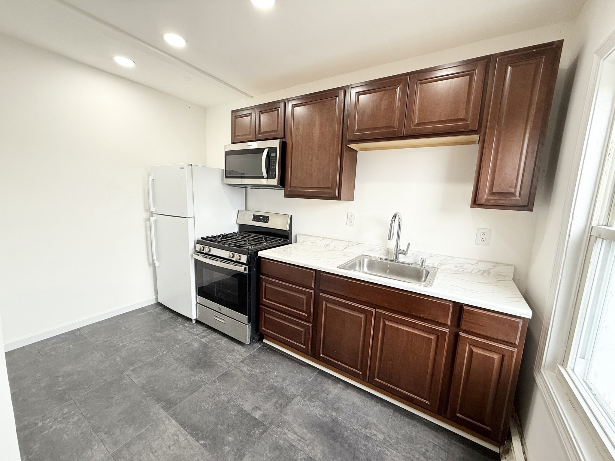 49 Chestnut Ave #2 — photo
