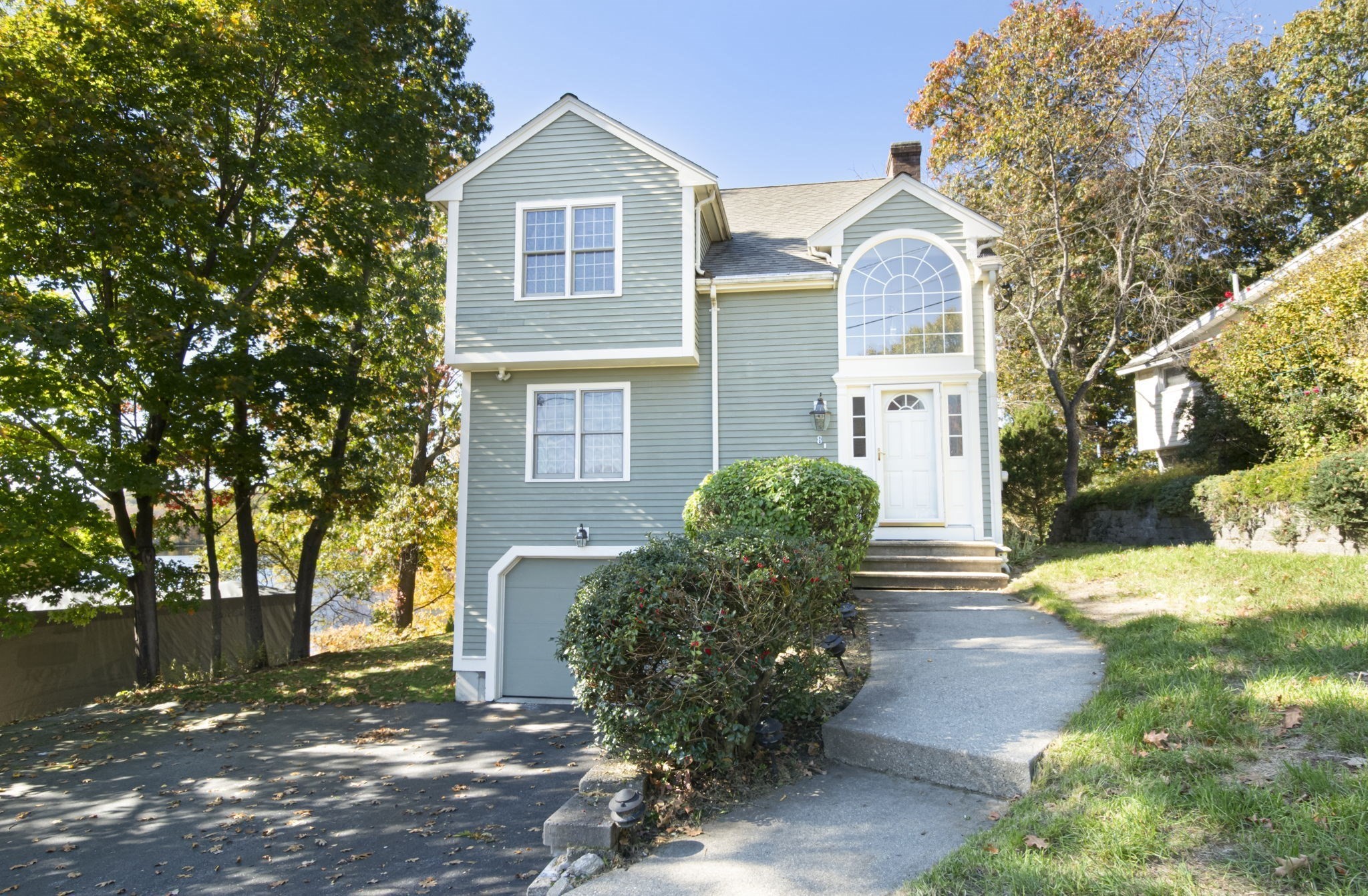 8 Logan Path — photo