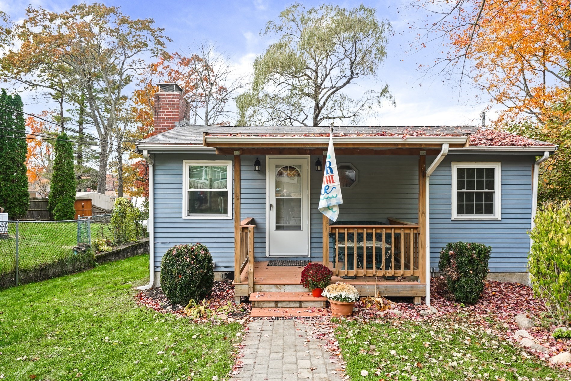 5 Lakeshore — photo