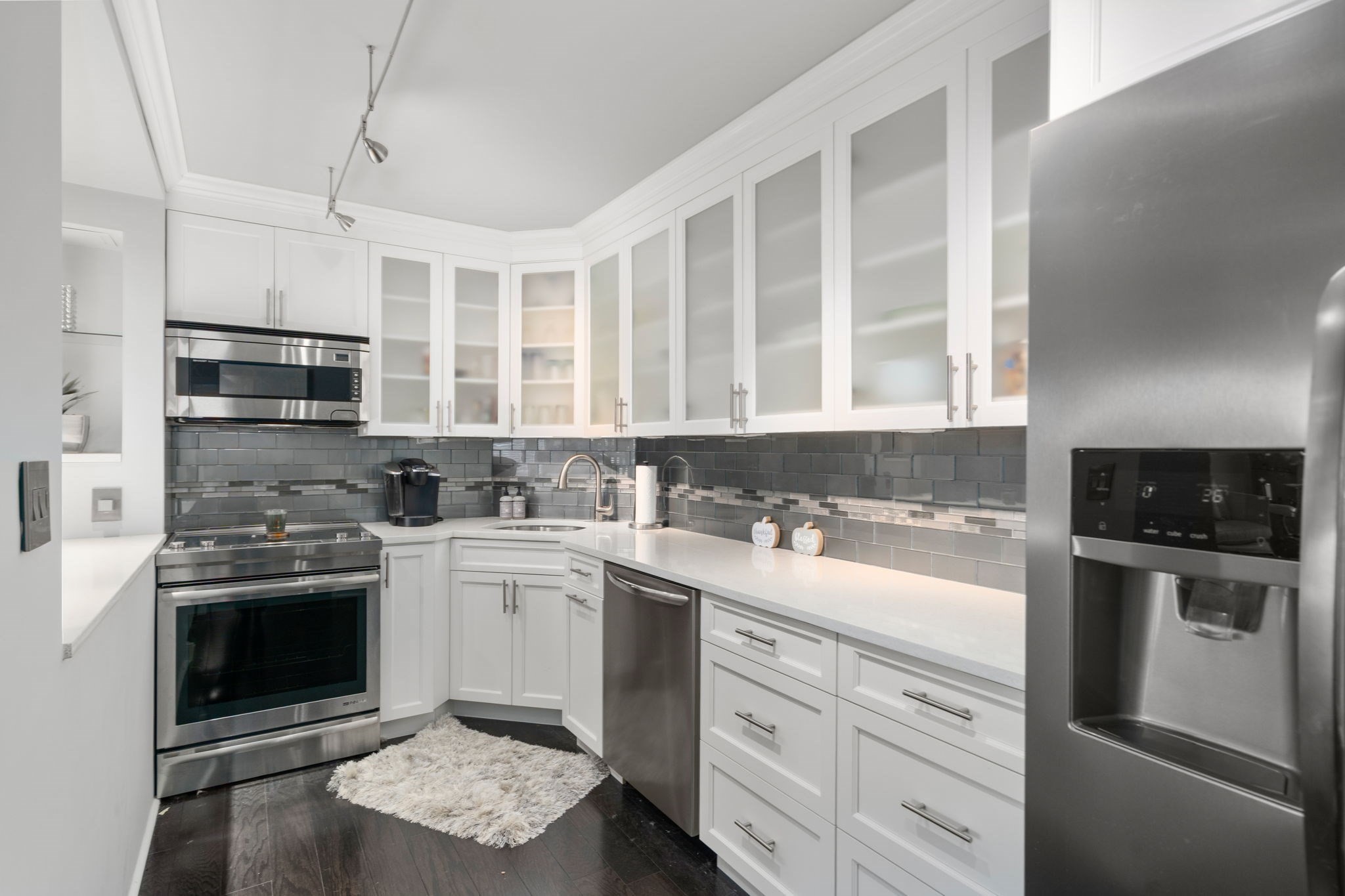 151 Coolidge Ave #608 — photo