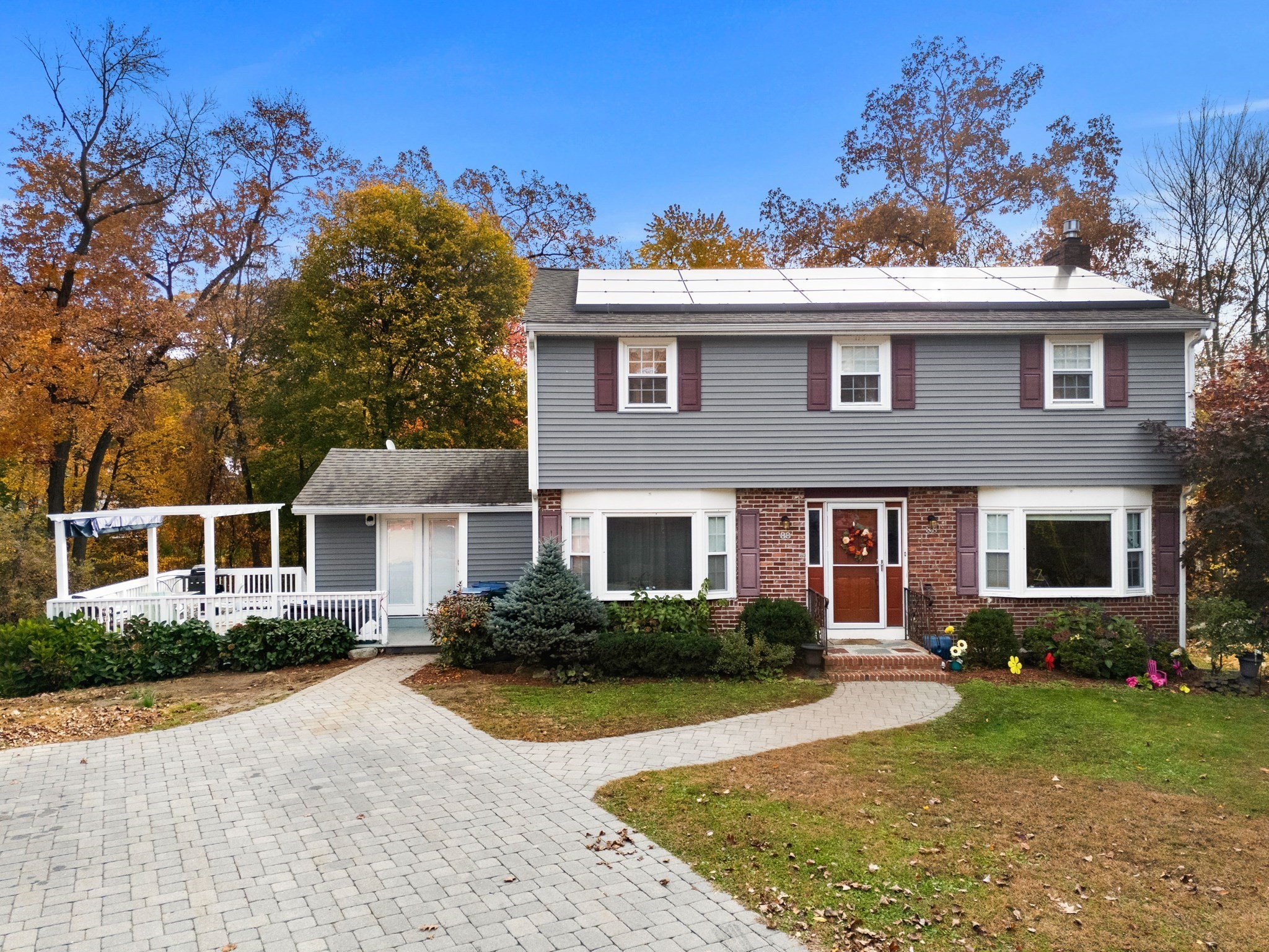 88 Elliott Dr — photo