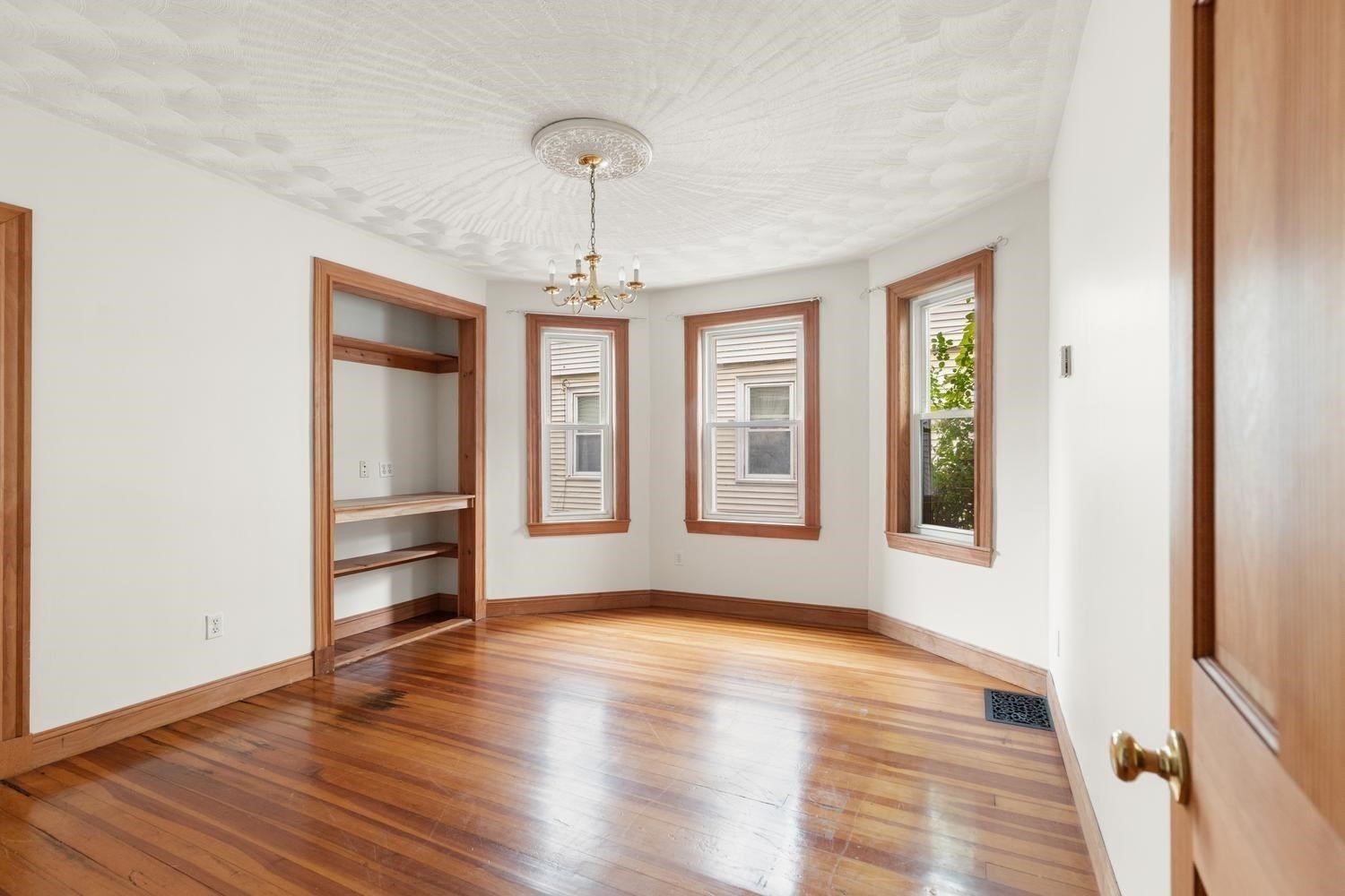 41 Montfern Ave #1 — photo