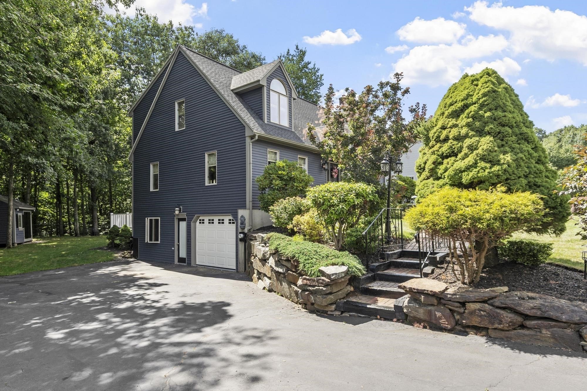 17 Sycamore Drive — photo