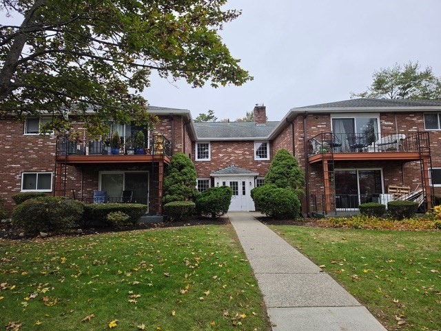 65 Fountain Ln #9 — photo