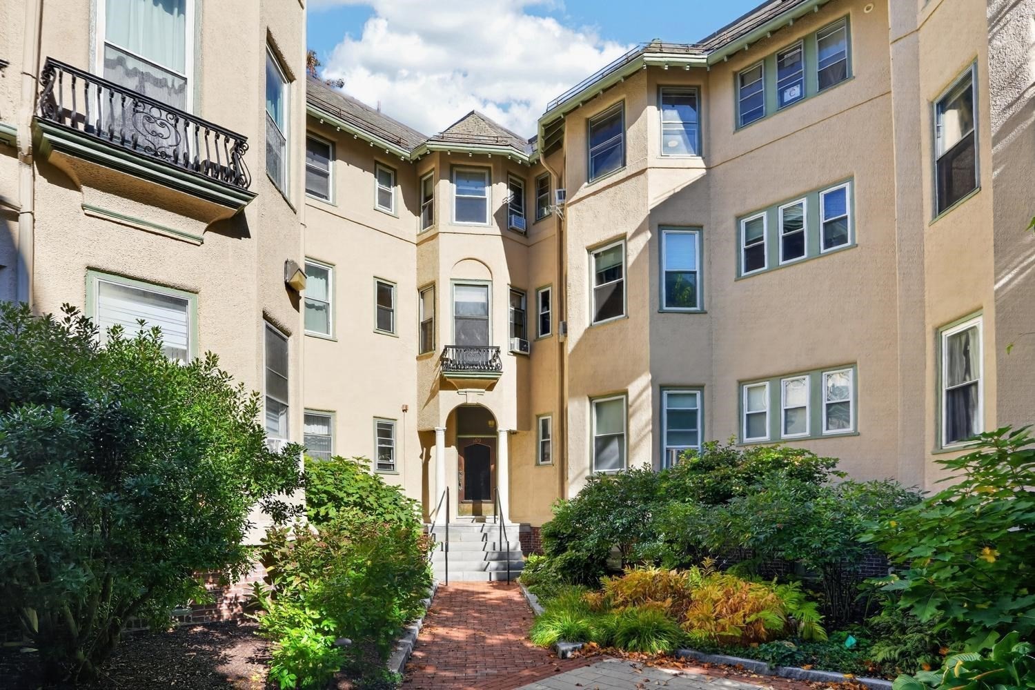 1619 Massachusetts Ave #36 — photo
