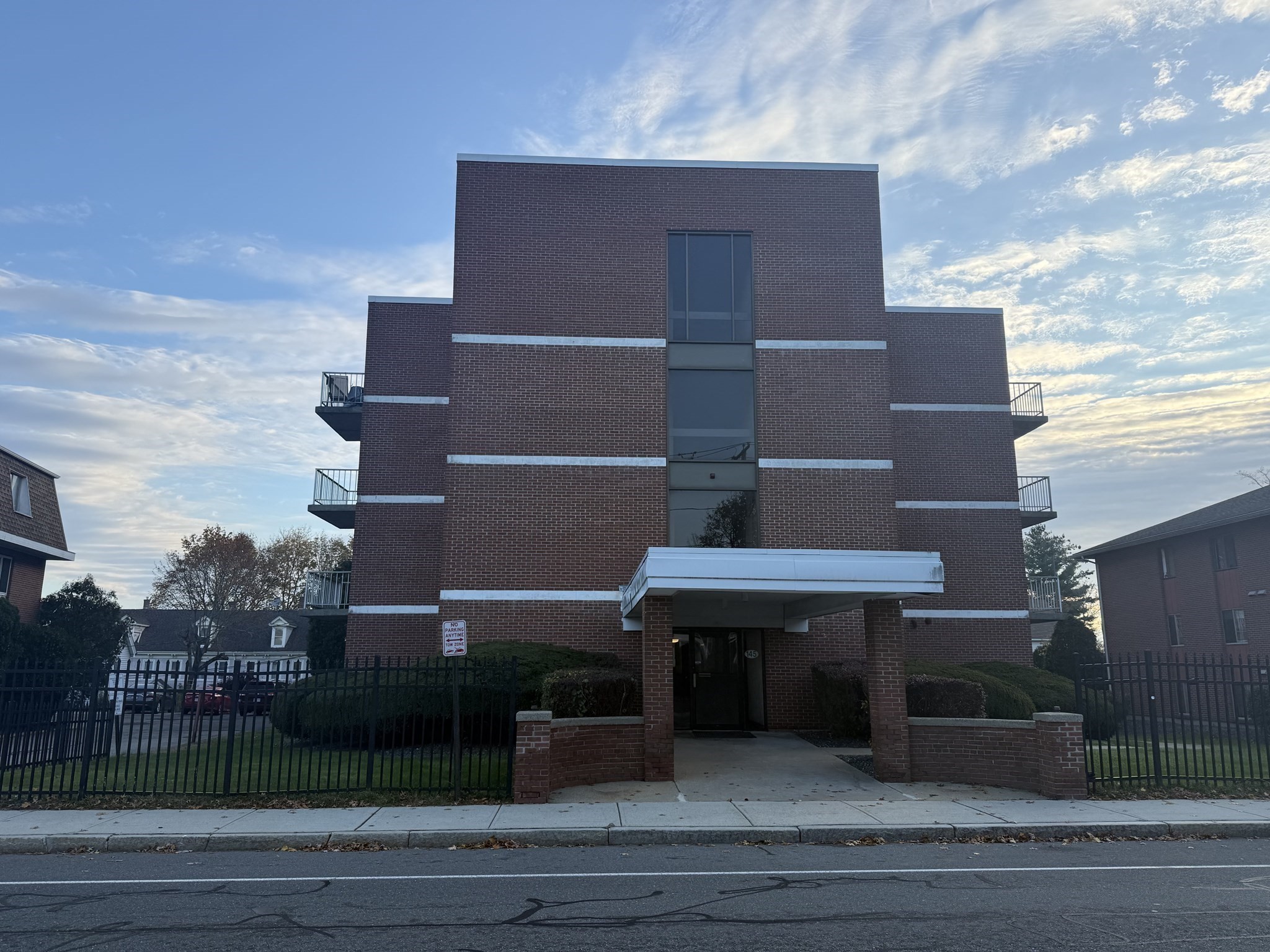 145 Pleasant St #a410 — photo