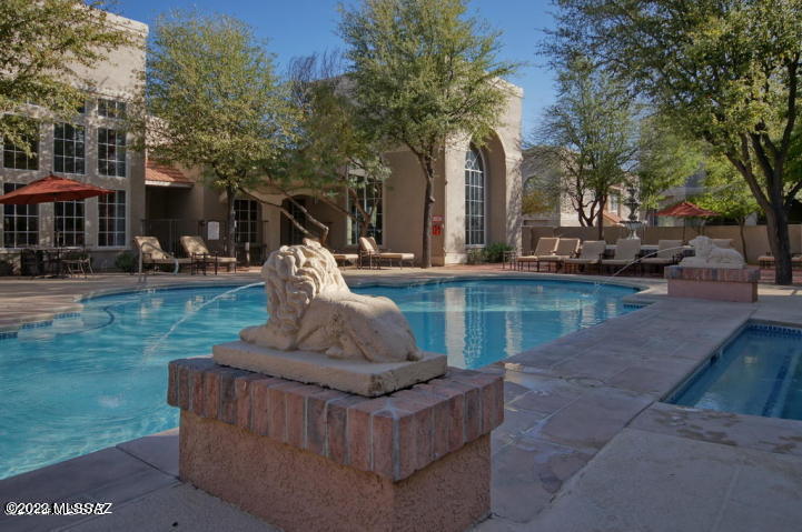 1500 E Pusch Wilderness Drive Unit 7205 — photo