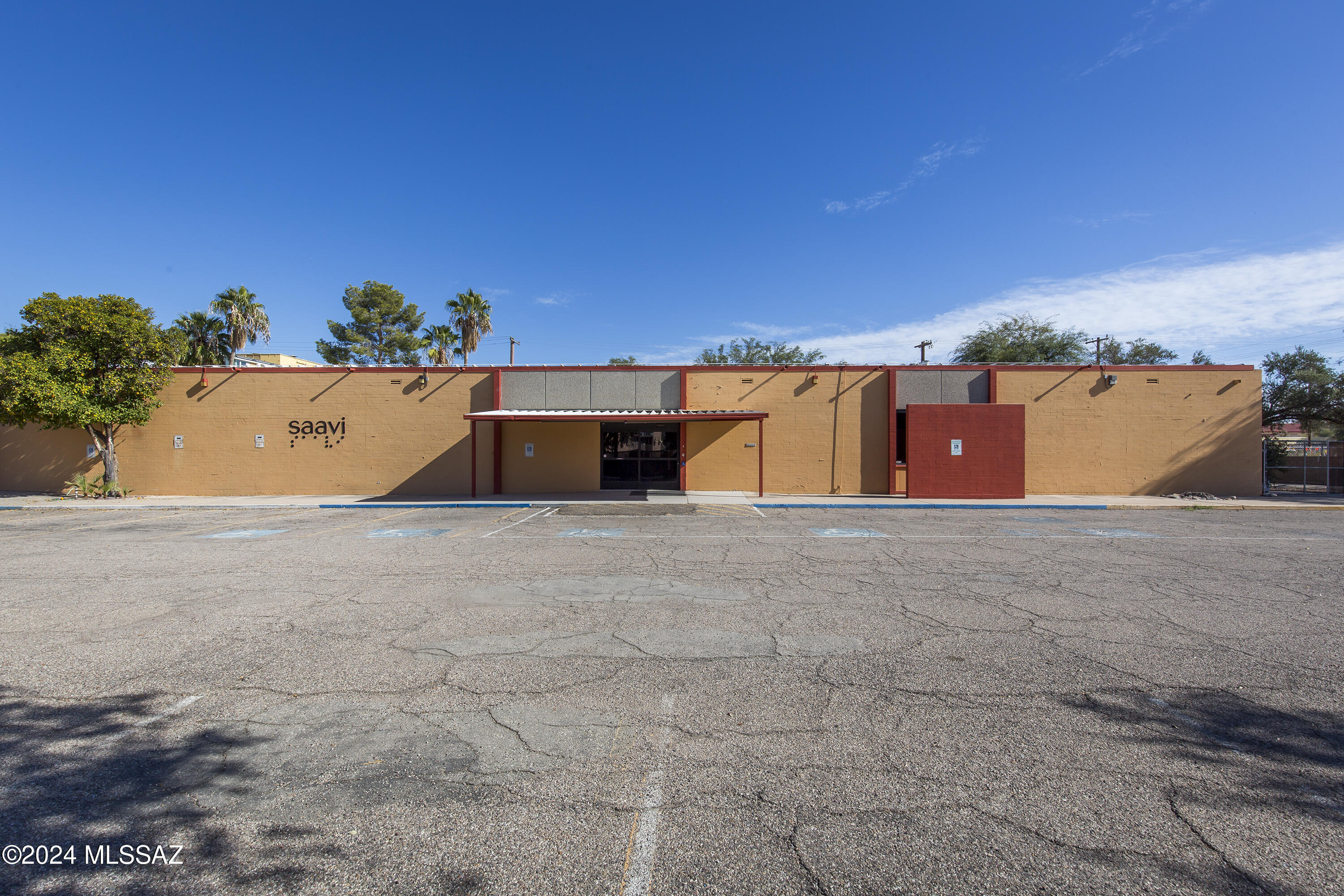 3767 E Grant Road — photo