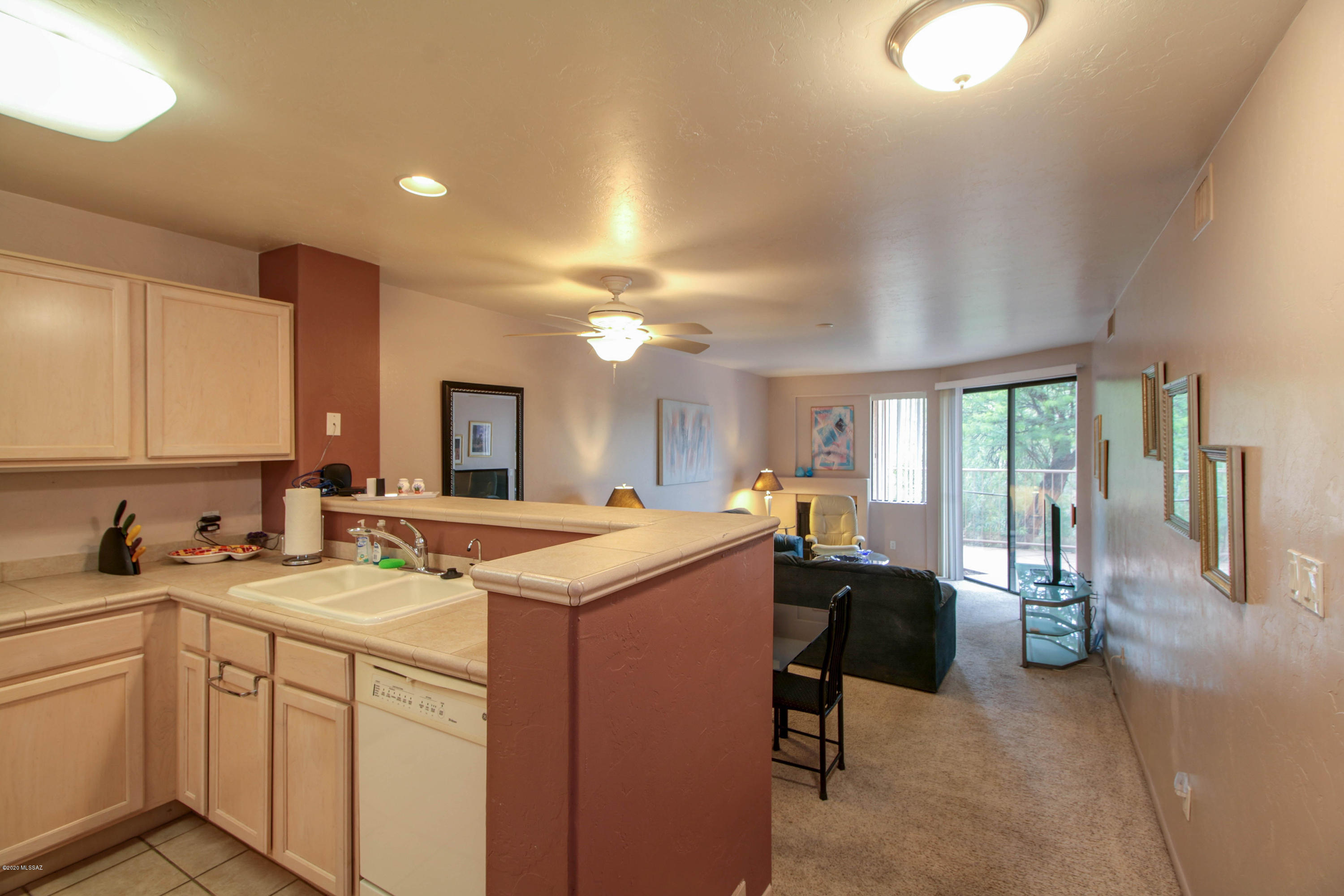 5675 N Camino Esplendora 4121 — photo