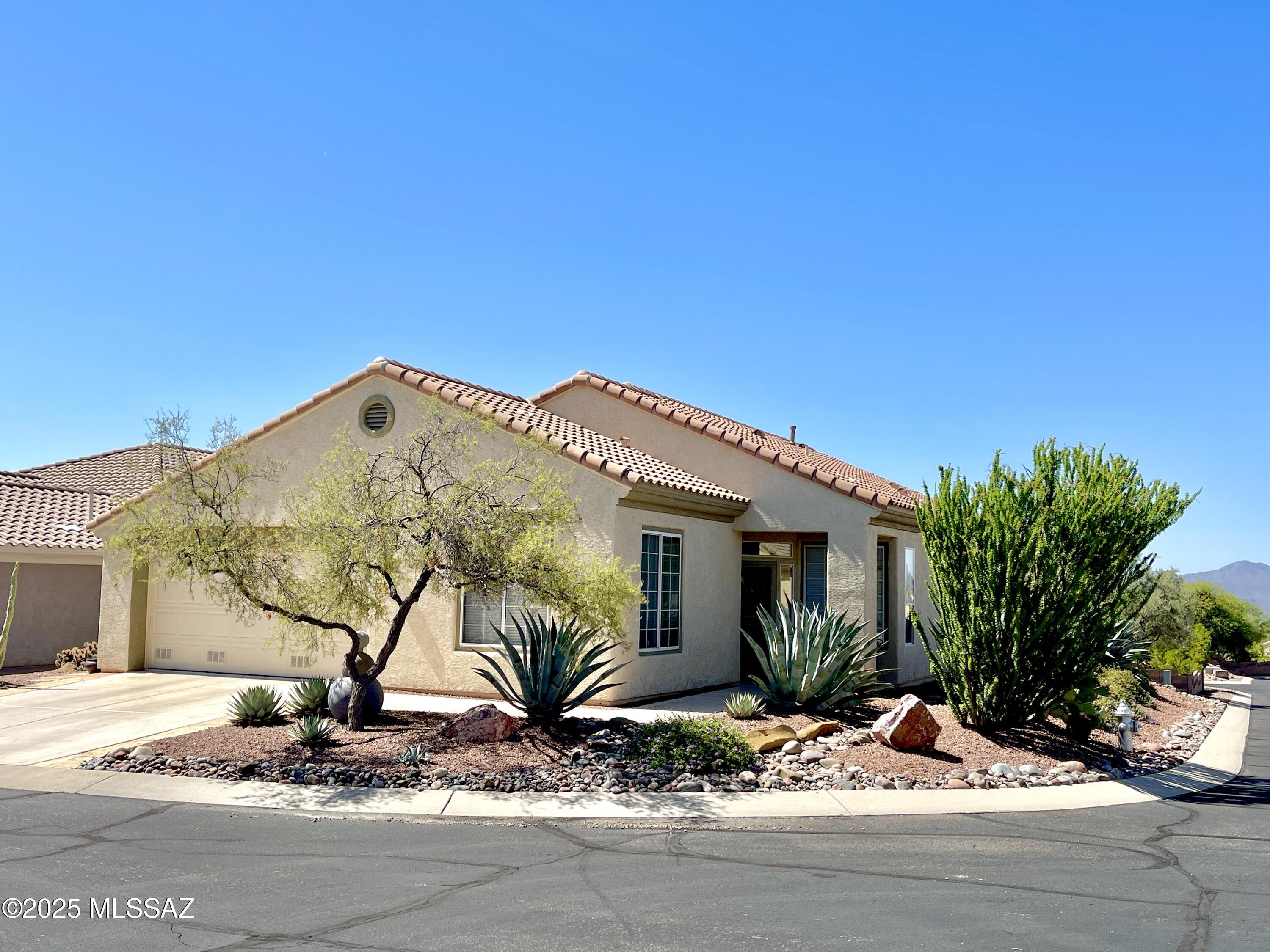 13045 N Burrobush Loop — photo