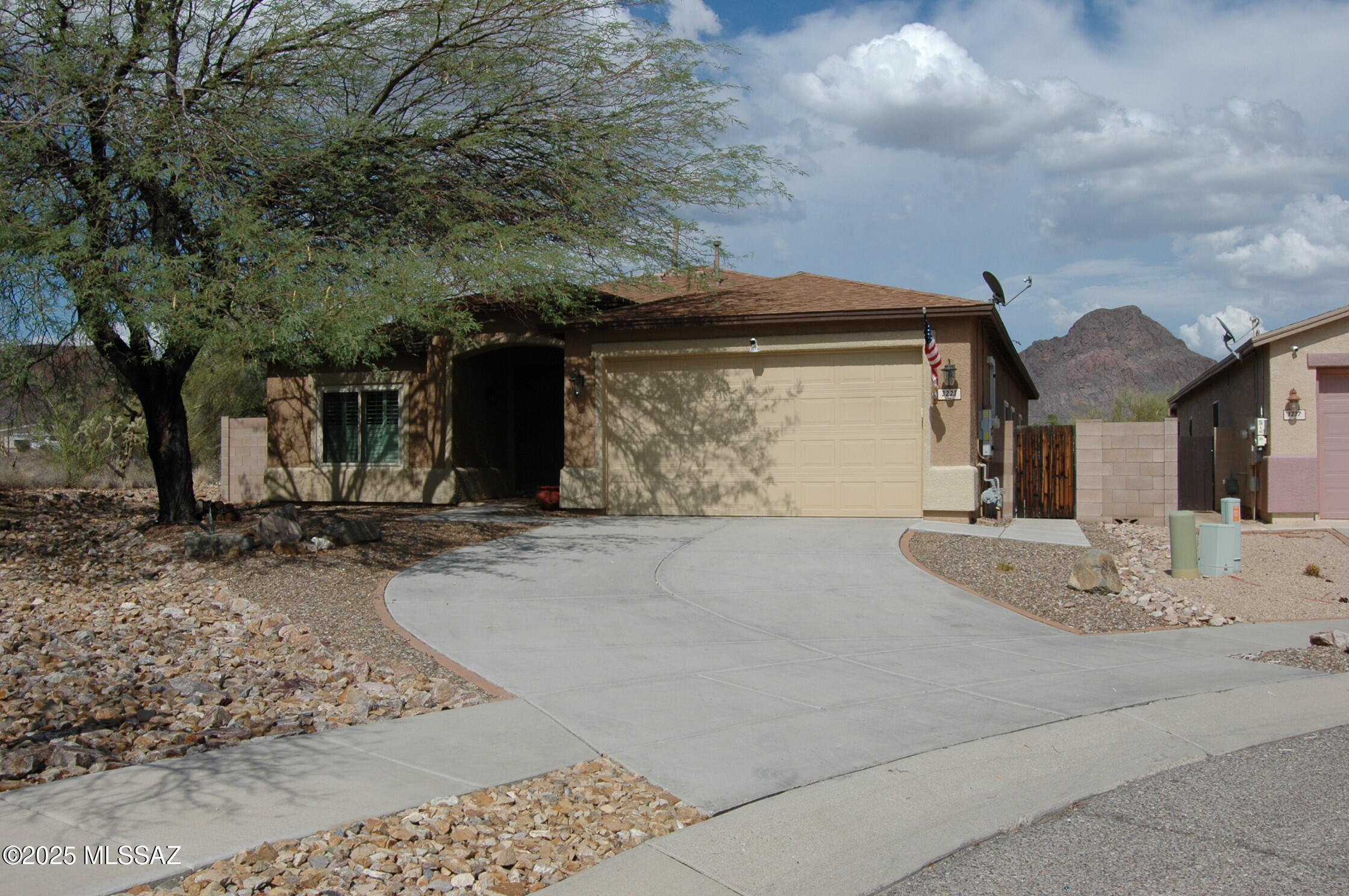 3223 S Desert Echo Road — photo