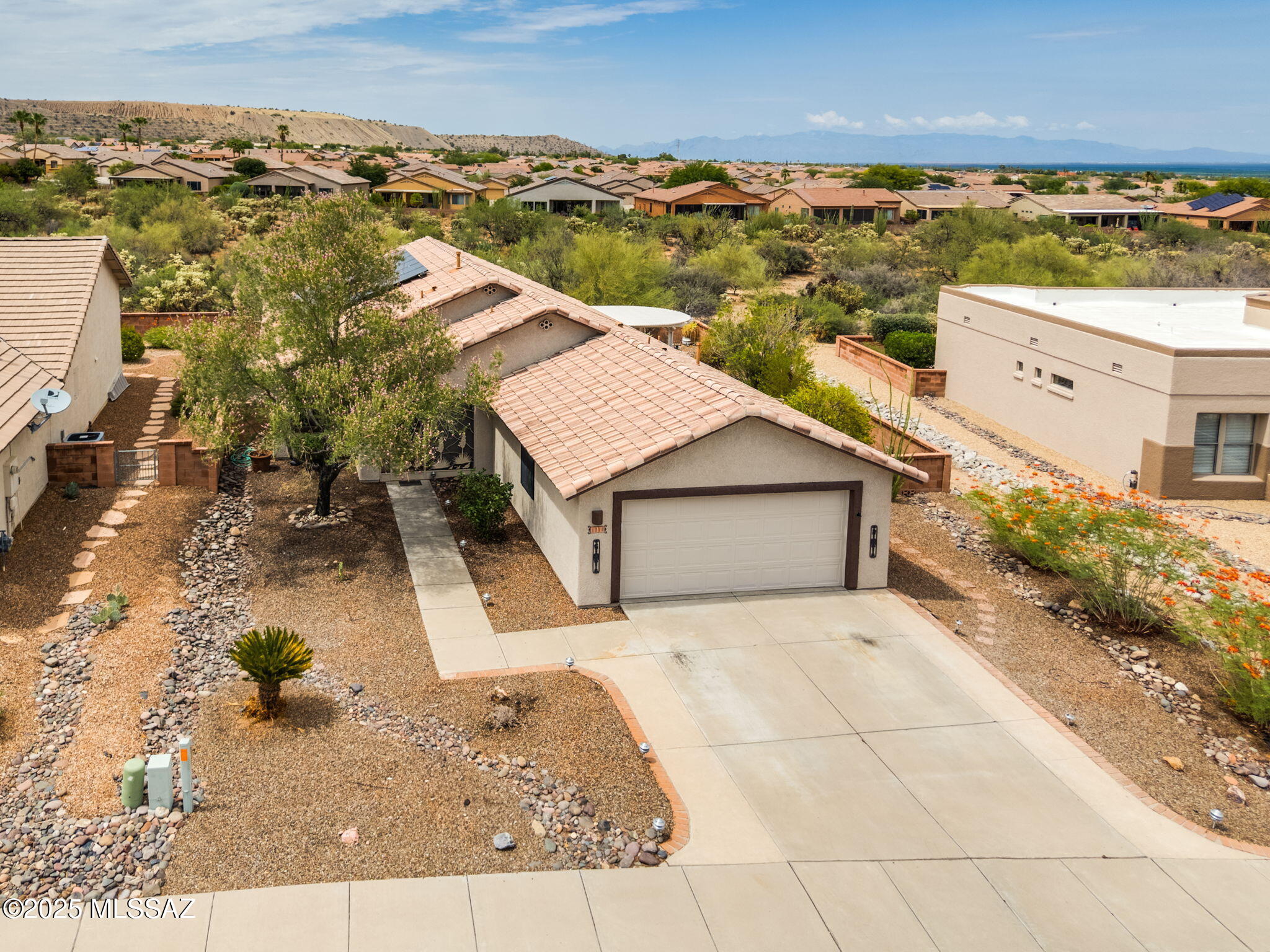 1012 W Union Bell Drive — photo