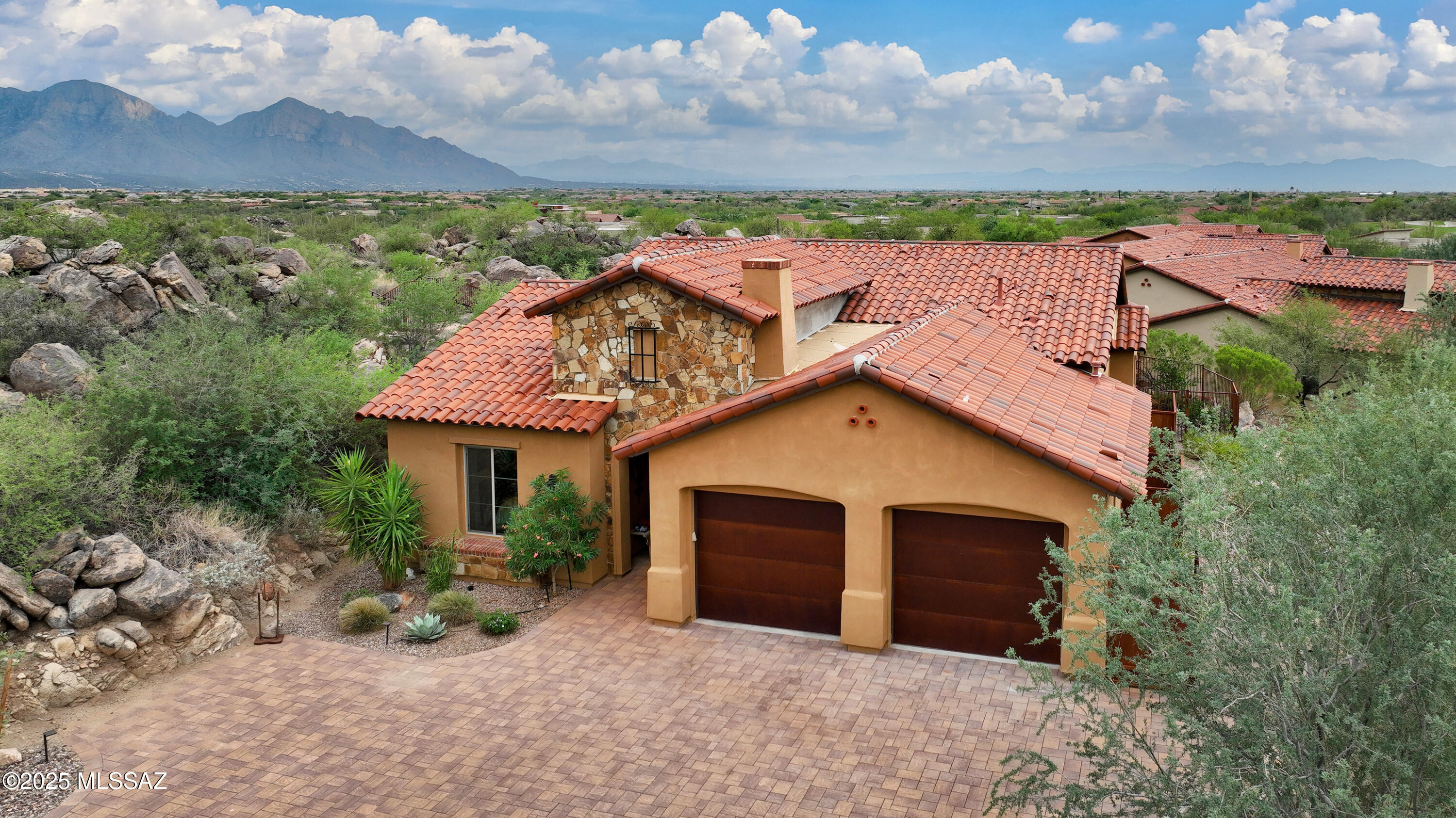 14334 N Mickelson Canyon Court — photo