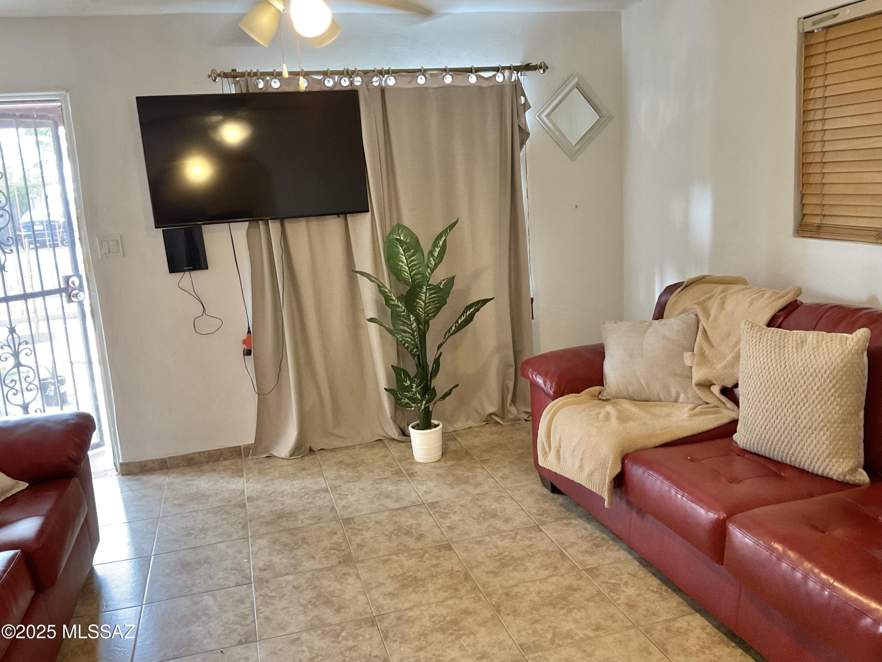 Home in Tucson, AZ 85714 — photo 2