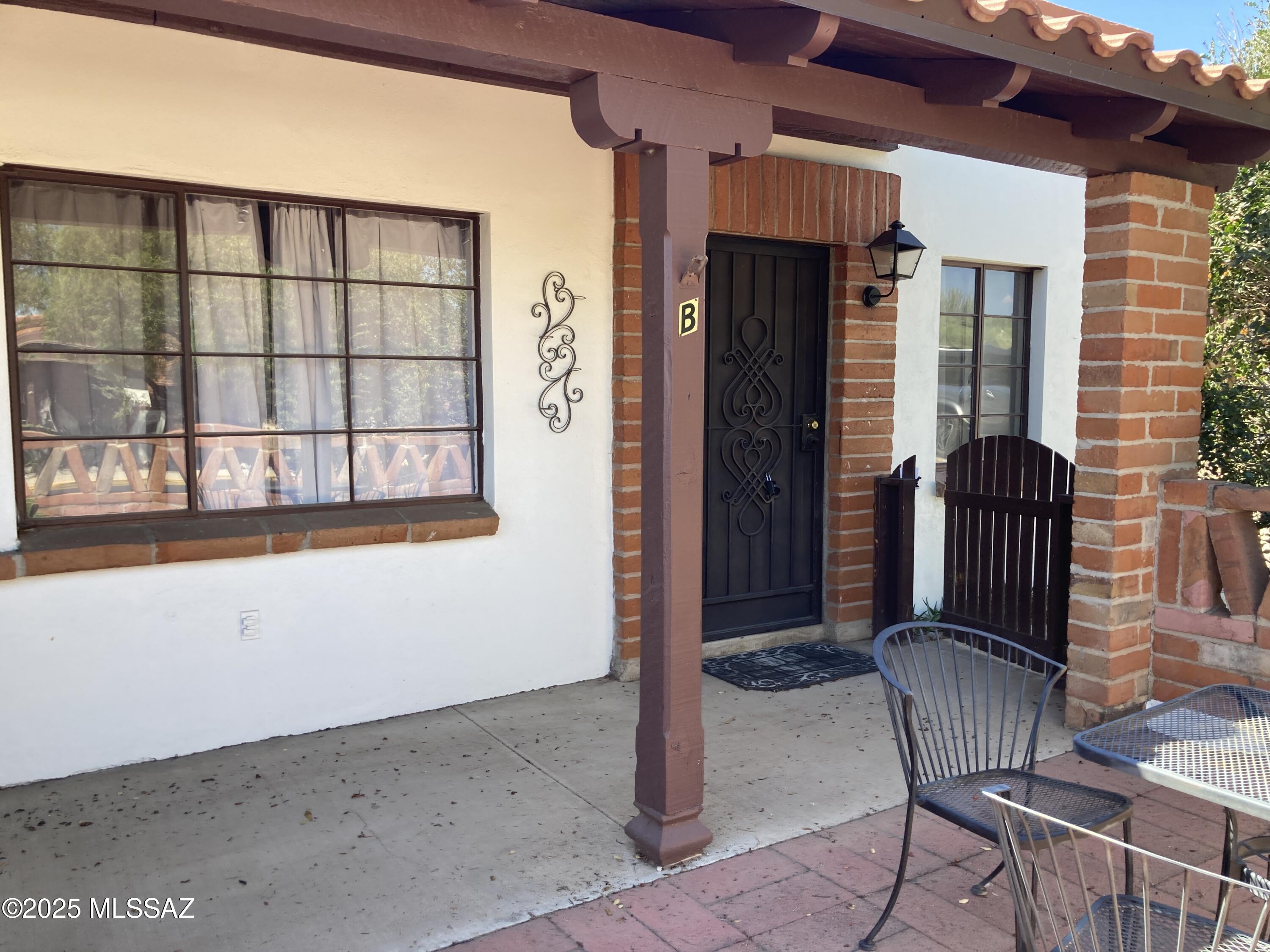 261 W Camino Alameda B — photo