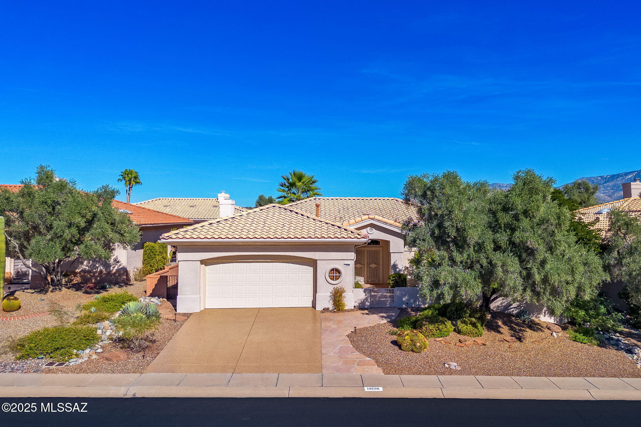 14686 N Lost Arrow Drive — photo