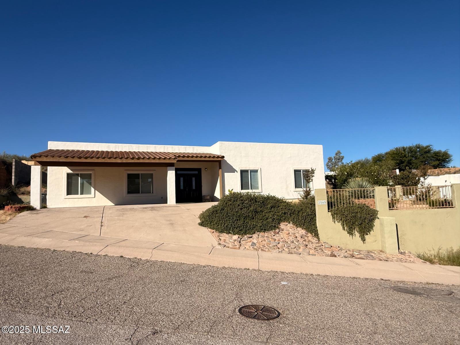 2545 N Corinthian Garden Drive — photo