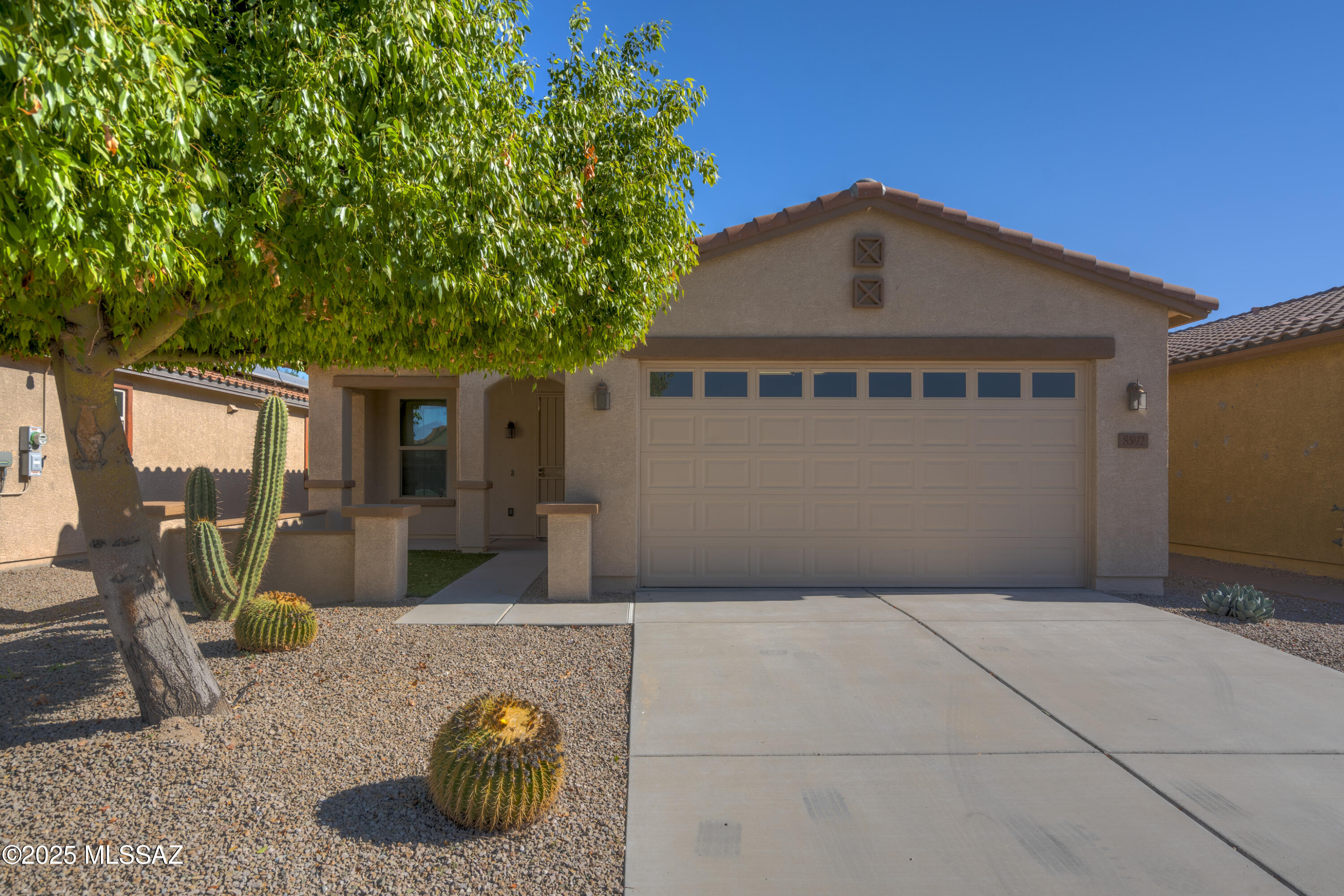 8592 N Western Juniper Terrace — photo