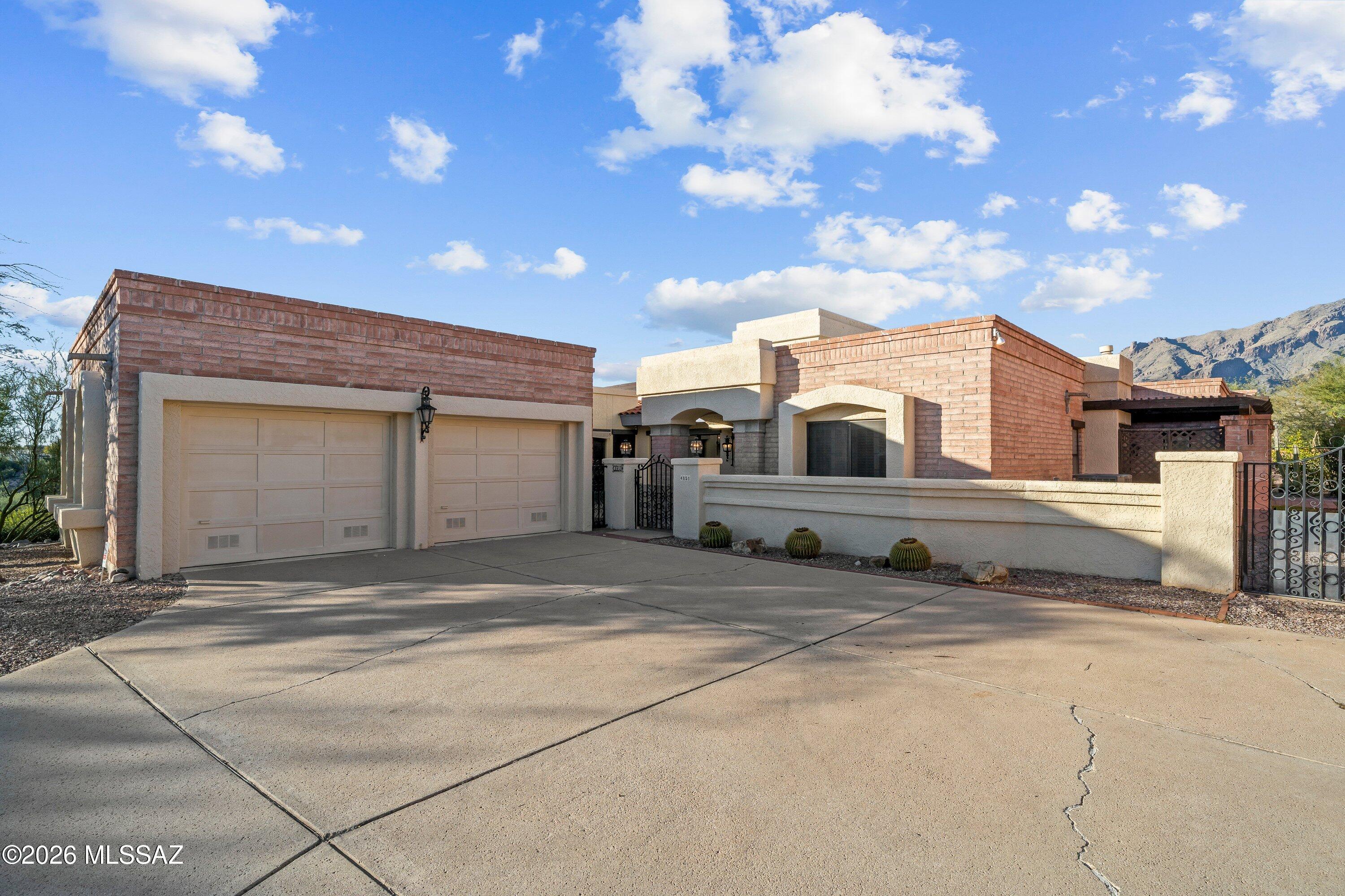 4151 E Pontatoc Canyon Drive — photo