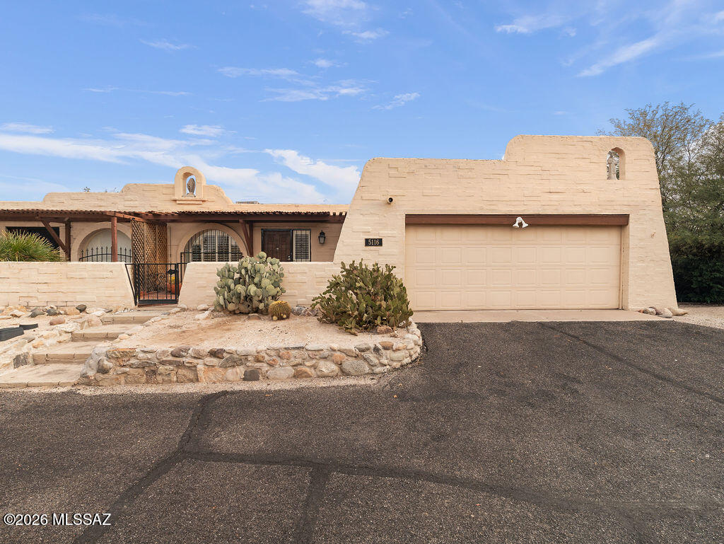 5116 N Pueblo Villas Drive — photo