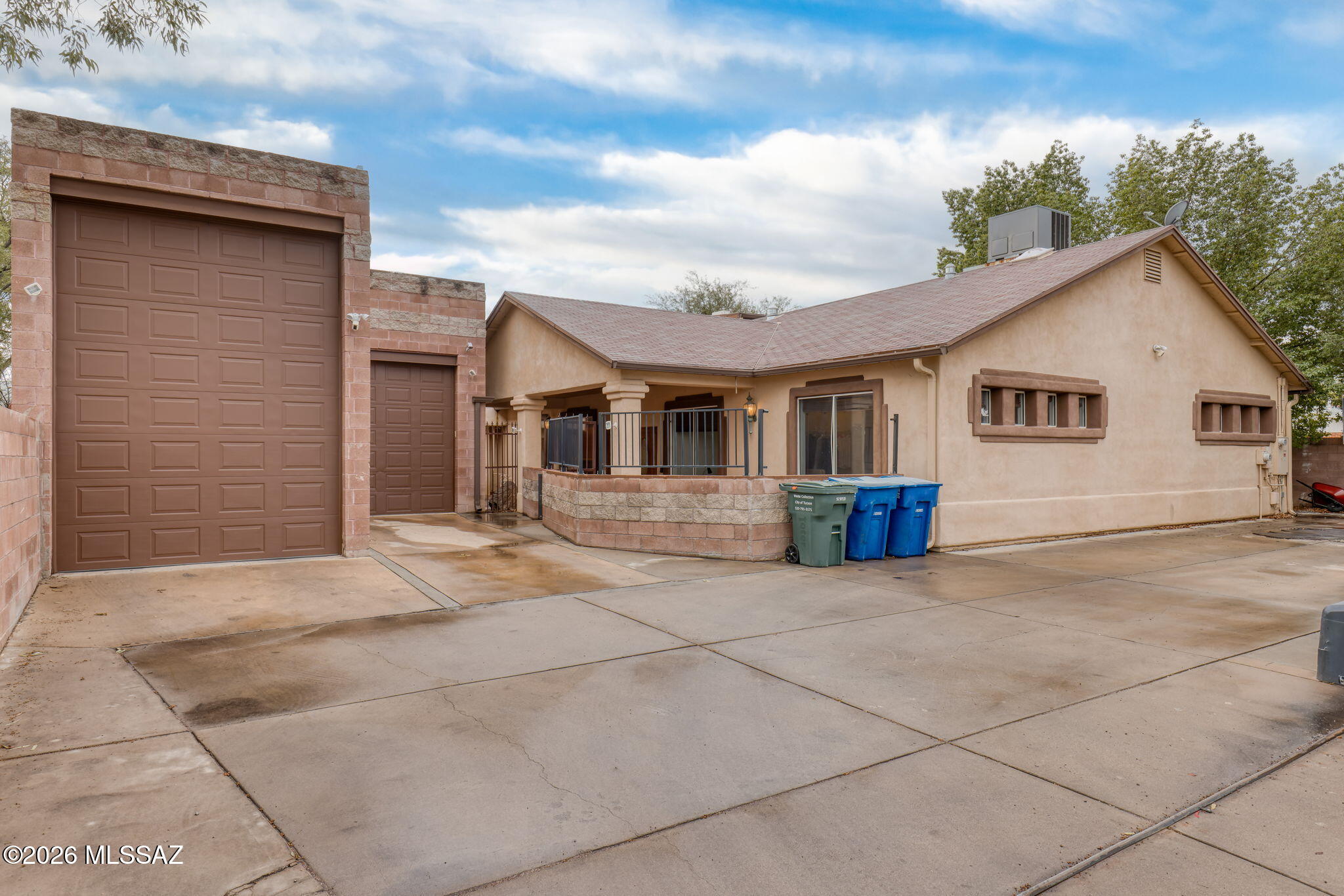 3206 E Glenn Street — photo