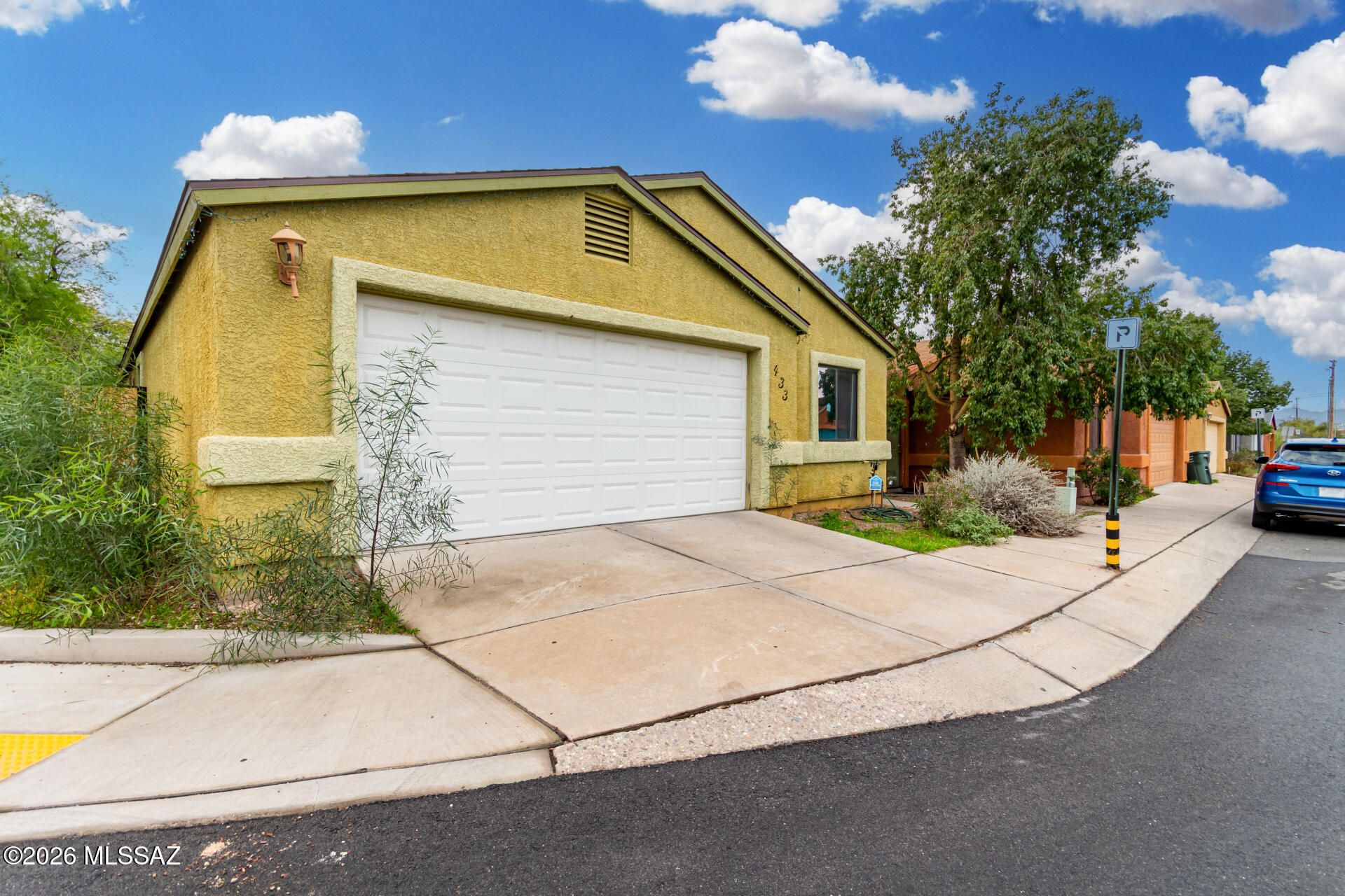433 E Geronimo Bluff Loop, Tucson, AZ 85705 — photo 3