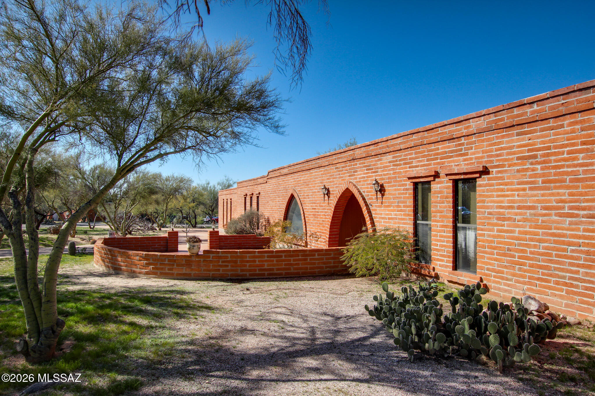710 W Burton Drive — photo