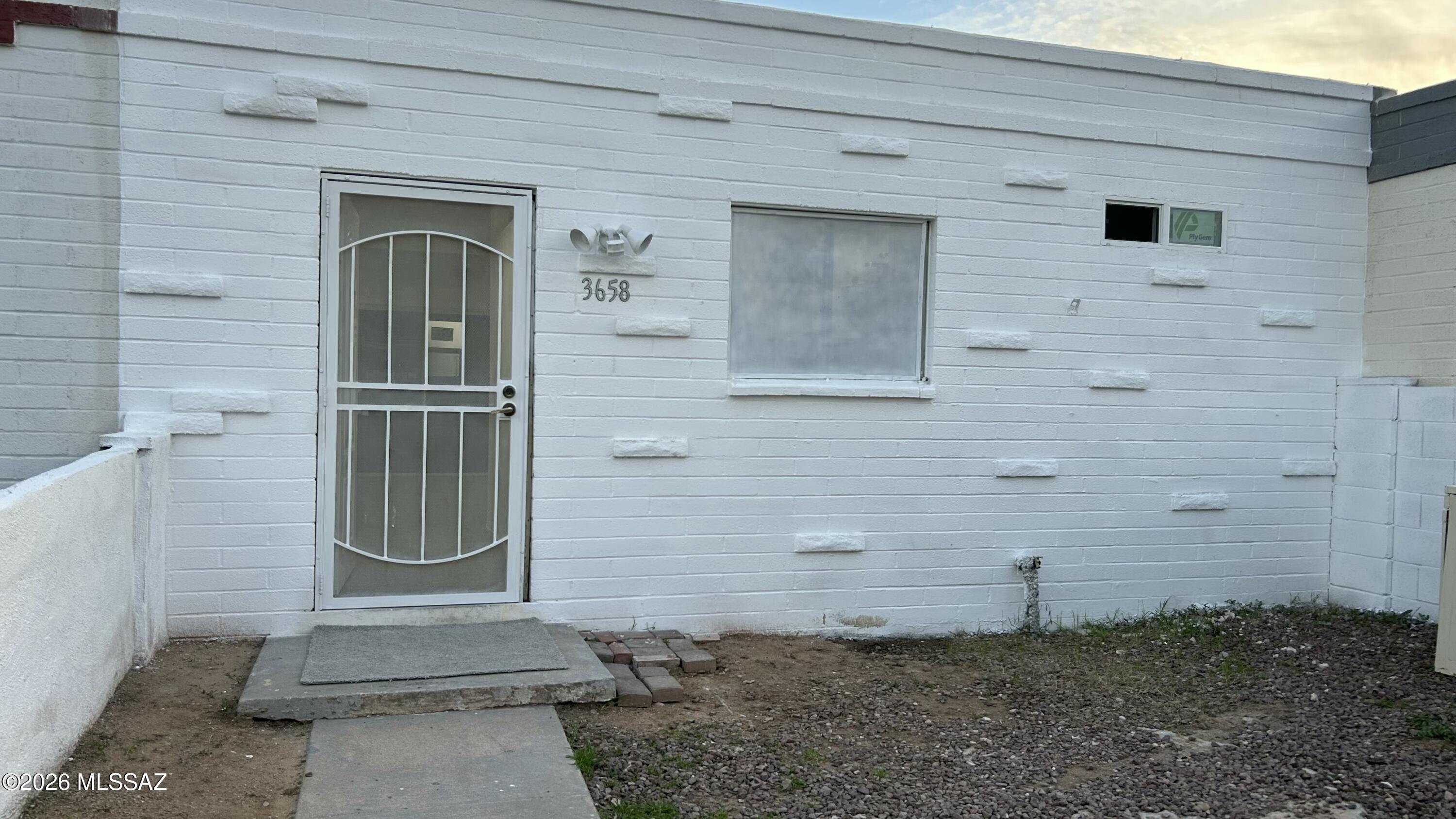 3658 E Ellington Place — photo
