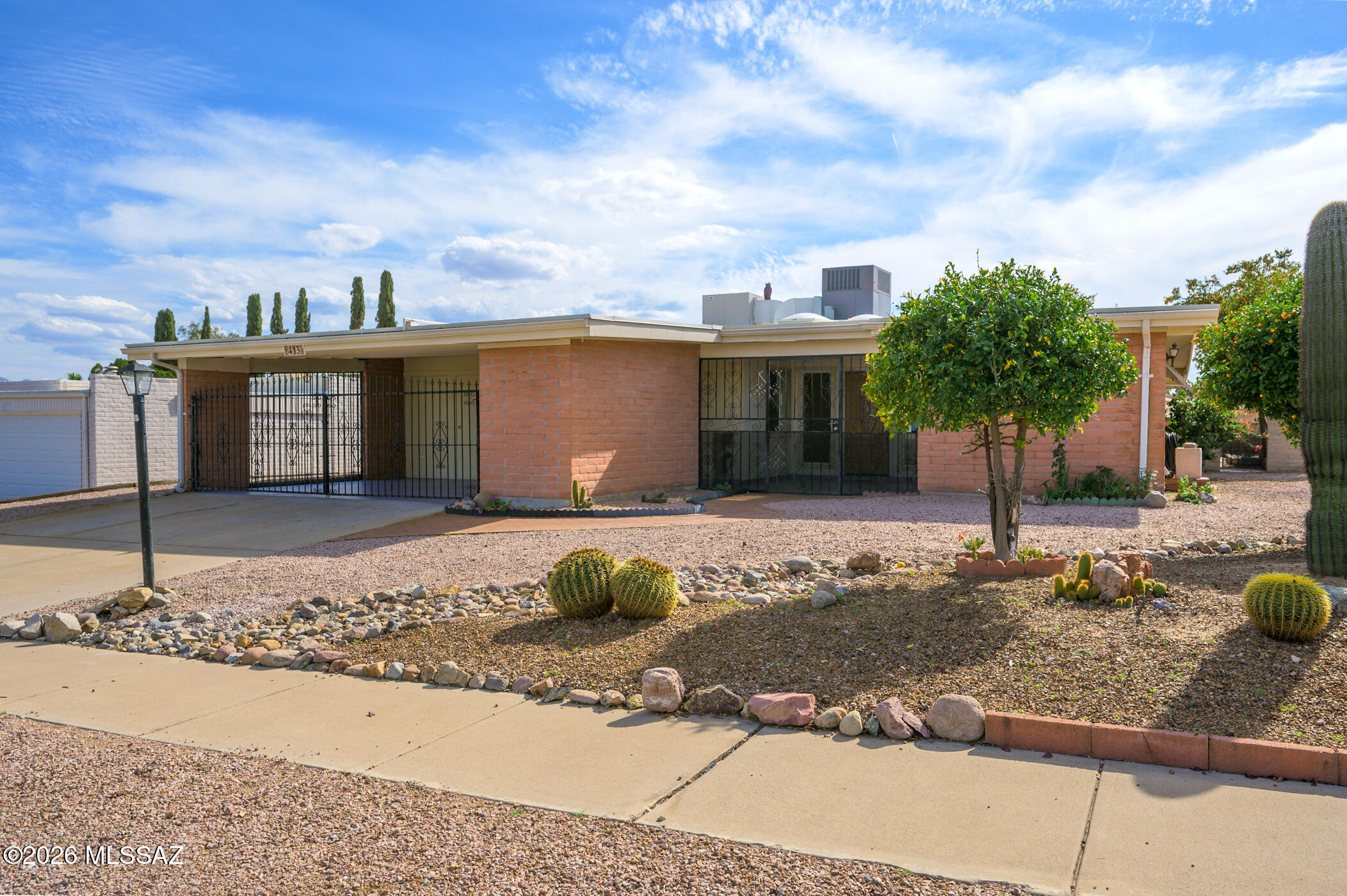 413 W San Ignacio — photo