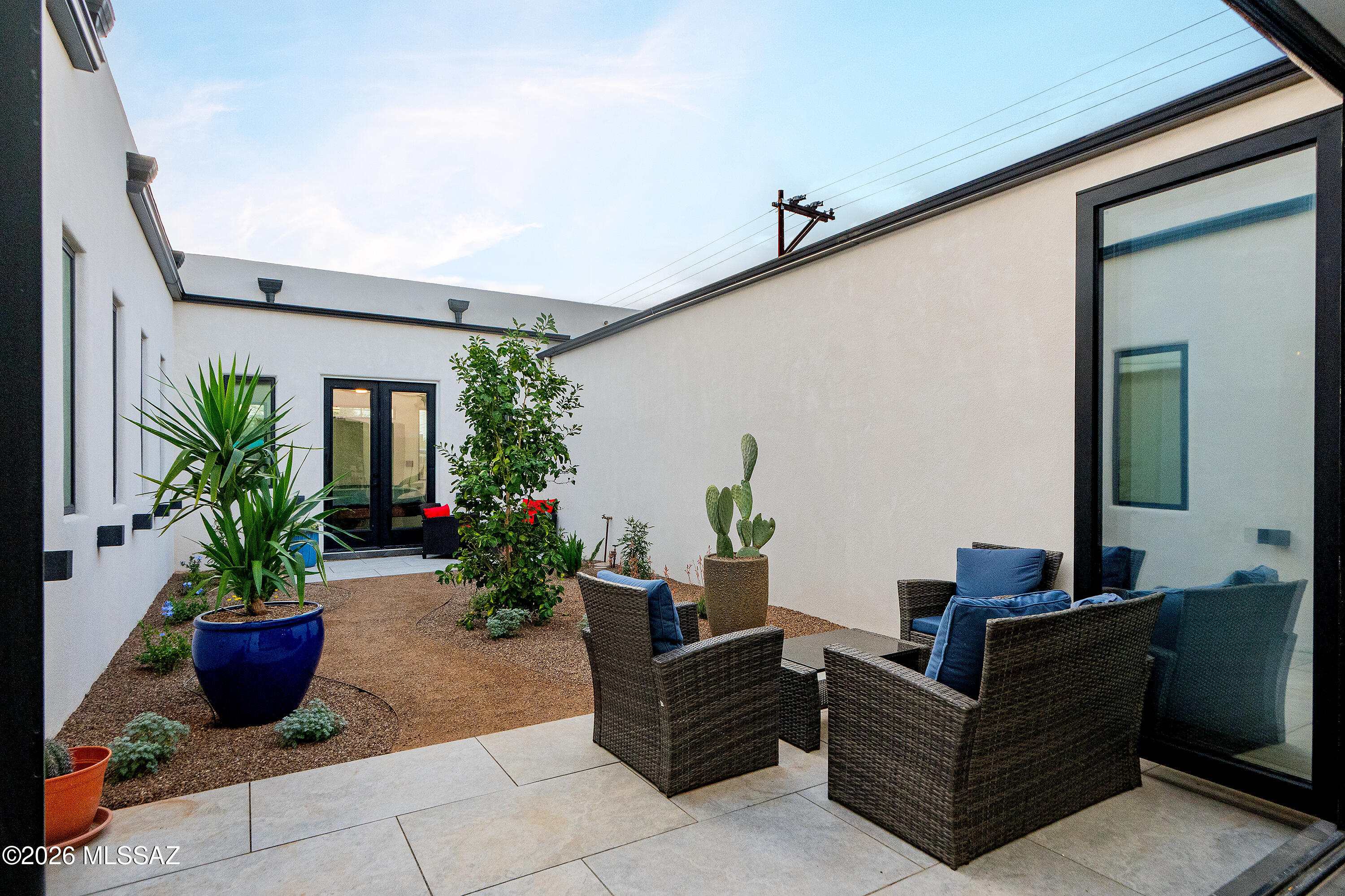 2227 E Helen Street — photo