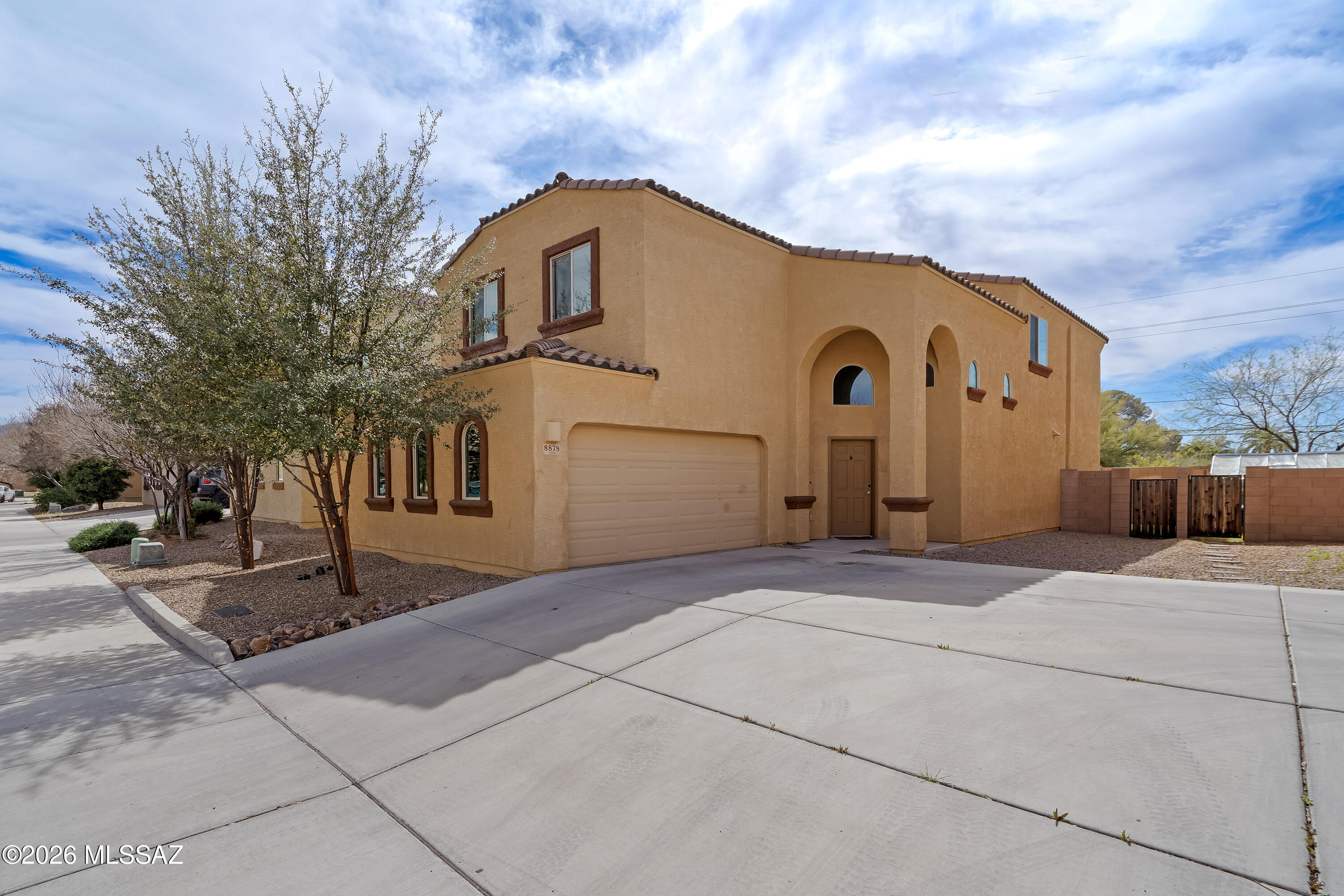 8878 E Abrams Loop, Tucson, AZ 85710 — photo 2