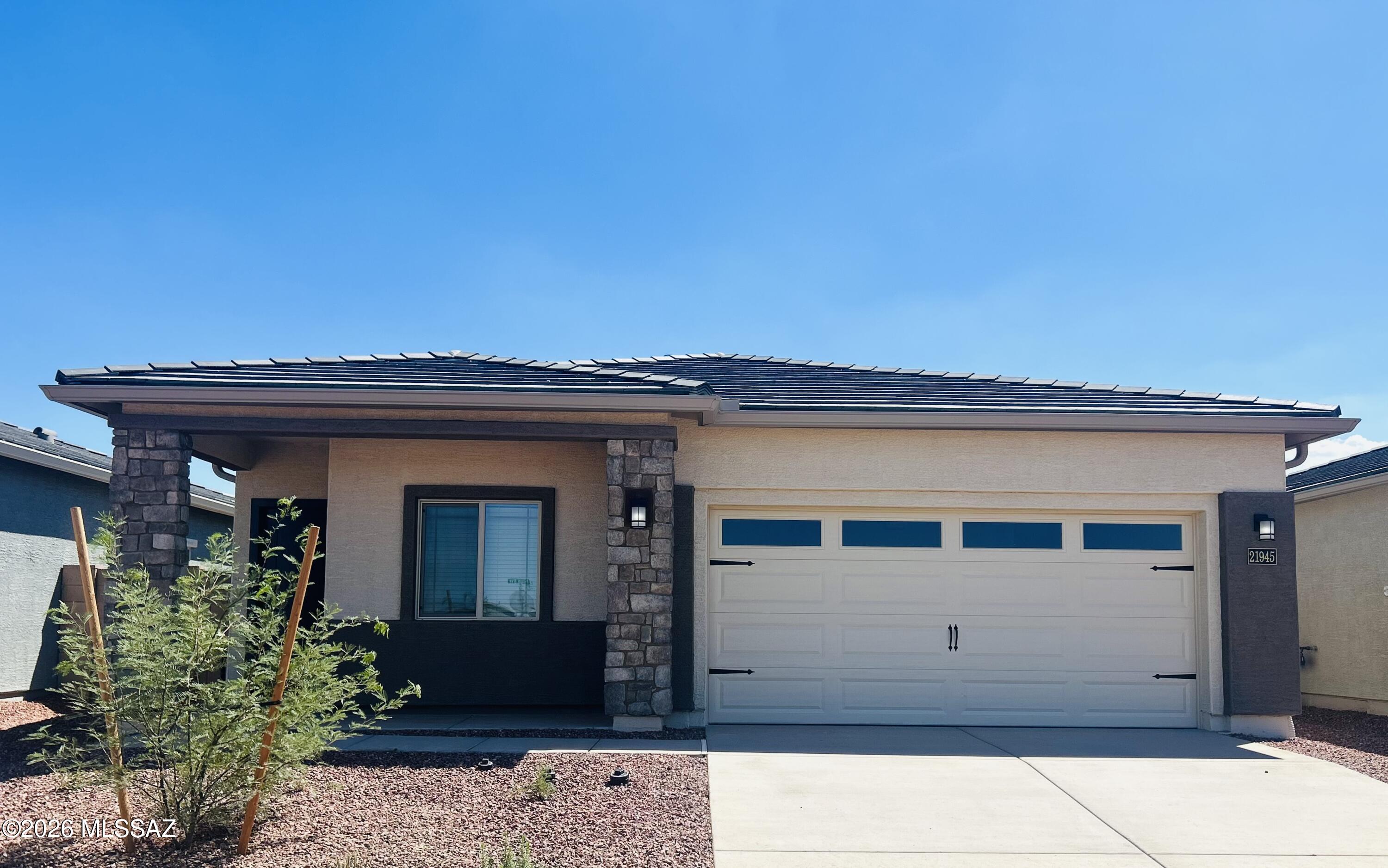 21945 E Pebbles Avenue — photo