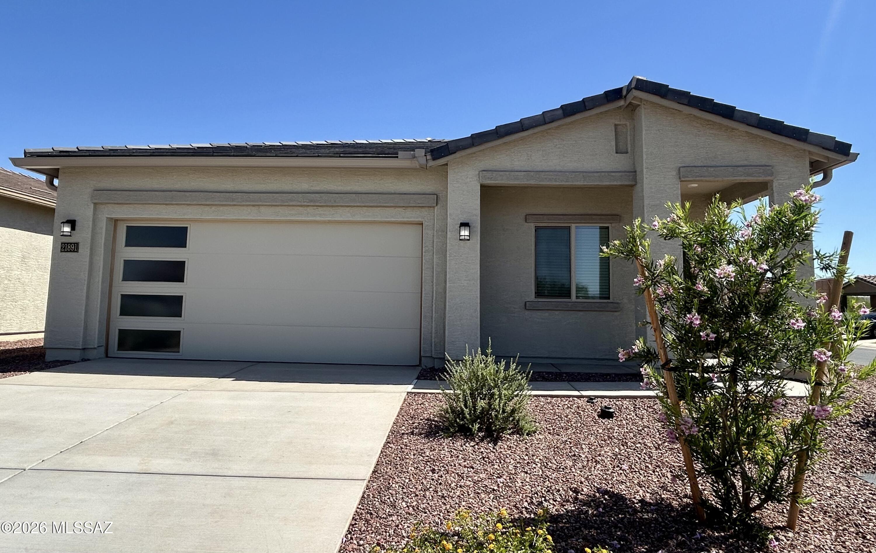 21891 E Pebbles Avenue — photo