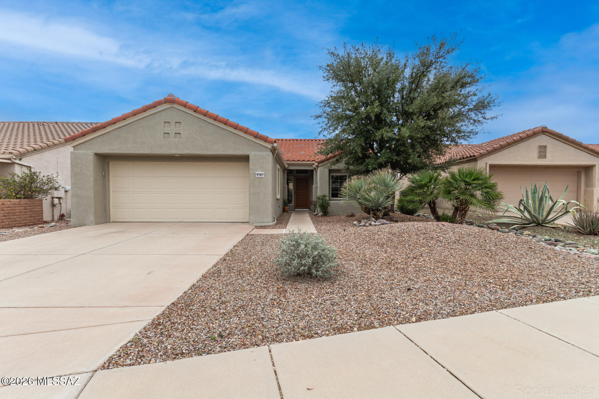 2382 E Cargondera Canyon Drive — photo