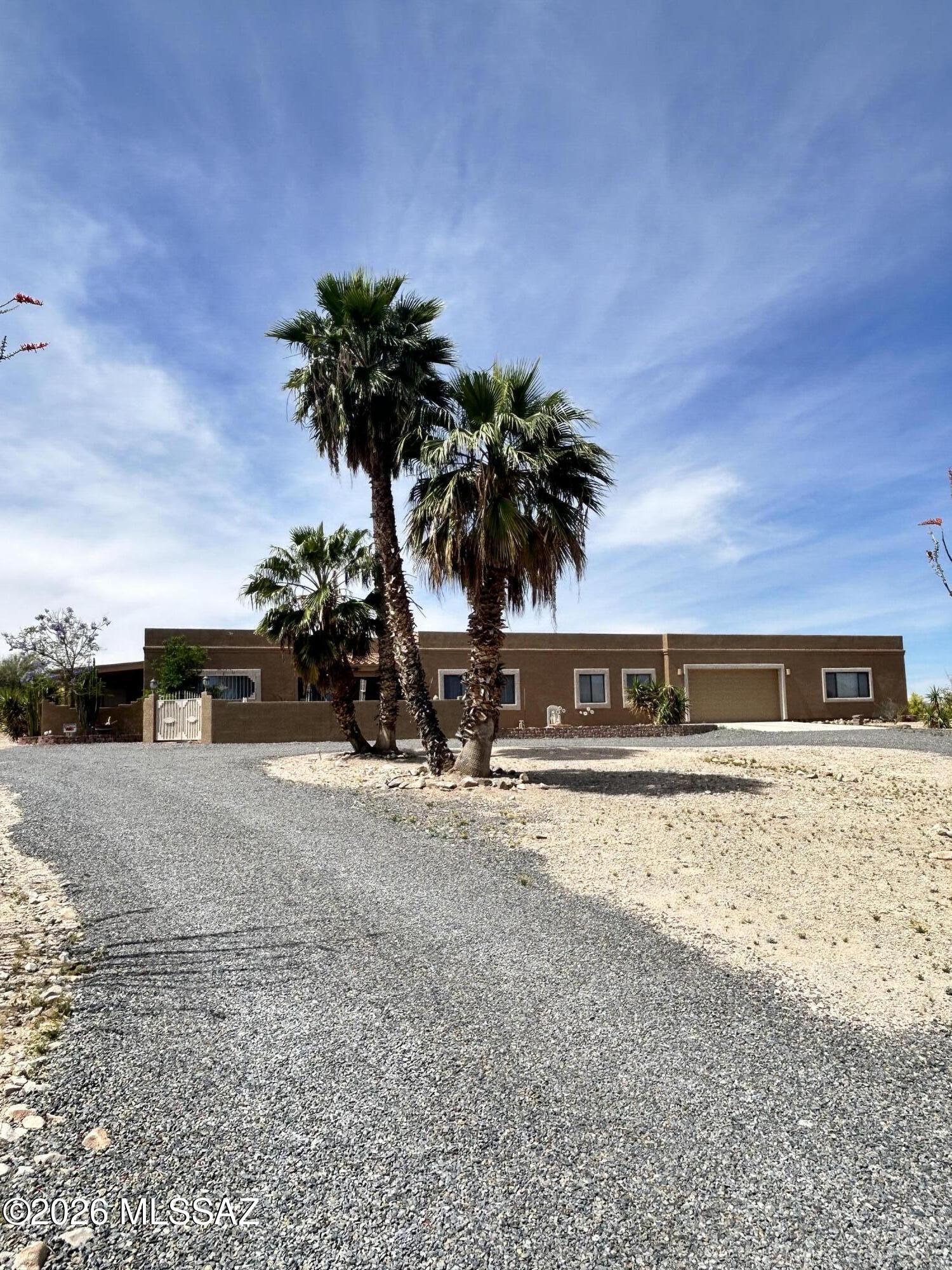 1611 N Blue Ridge Road — photo